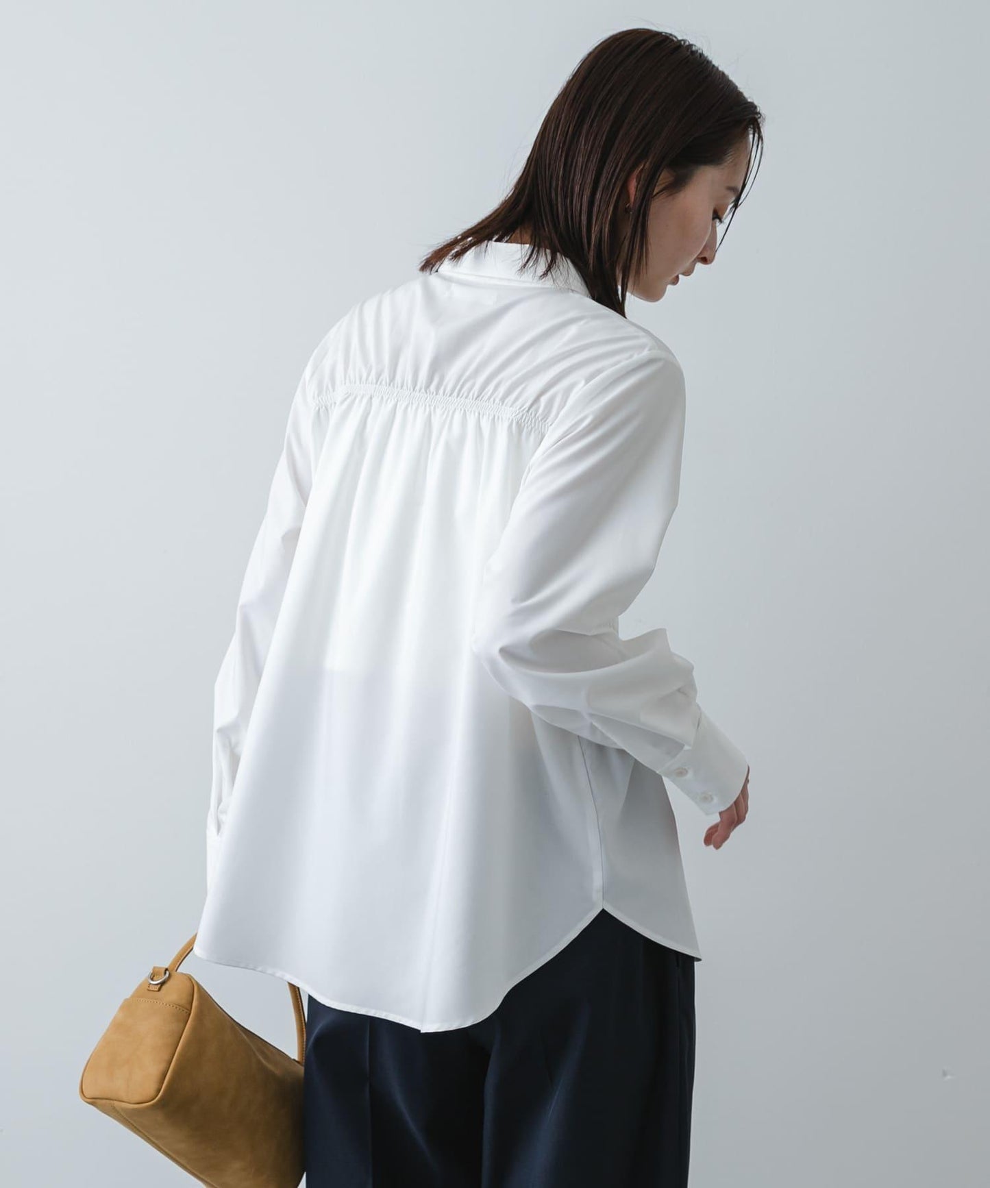 抽褶設計襯衫