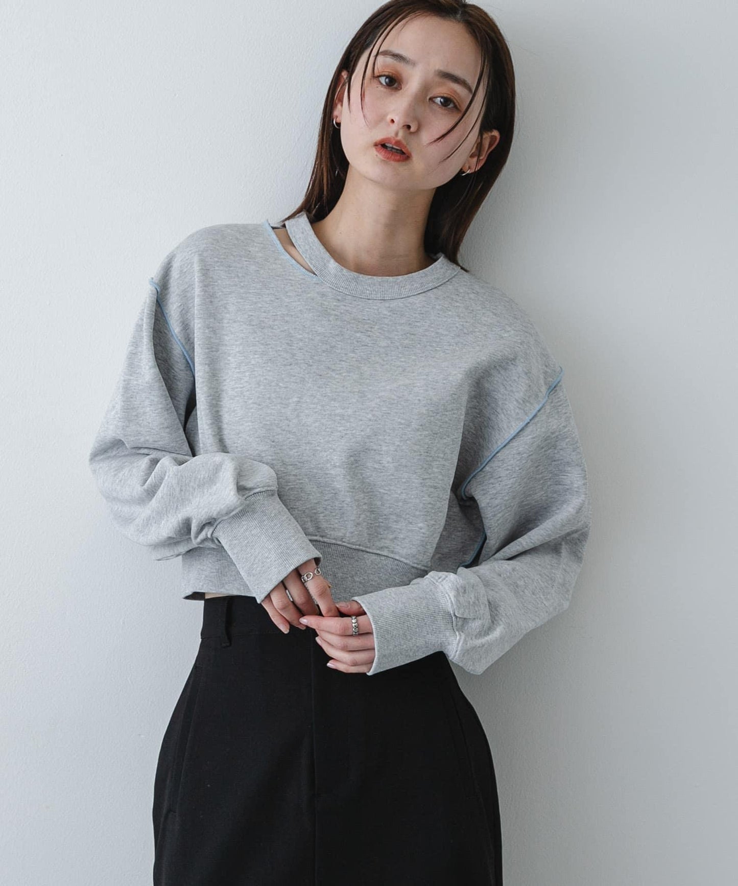 領口開衩 衛衣上衣