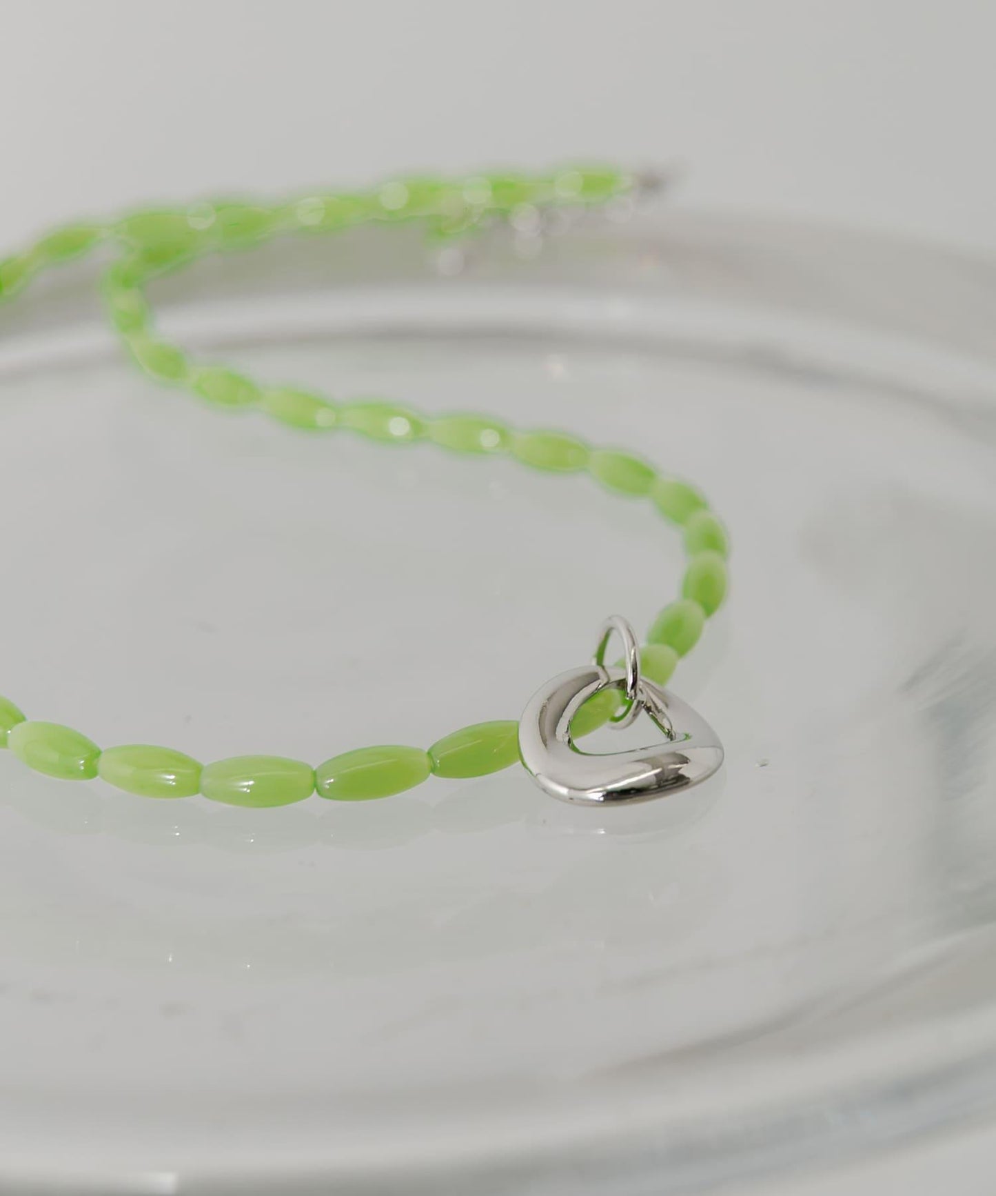 金屬墜飾 彩色珠串 項鍊