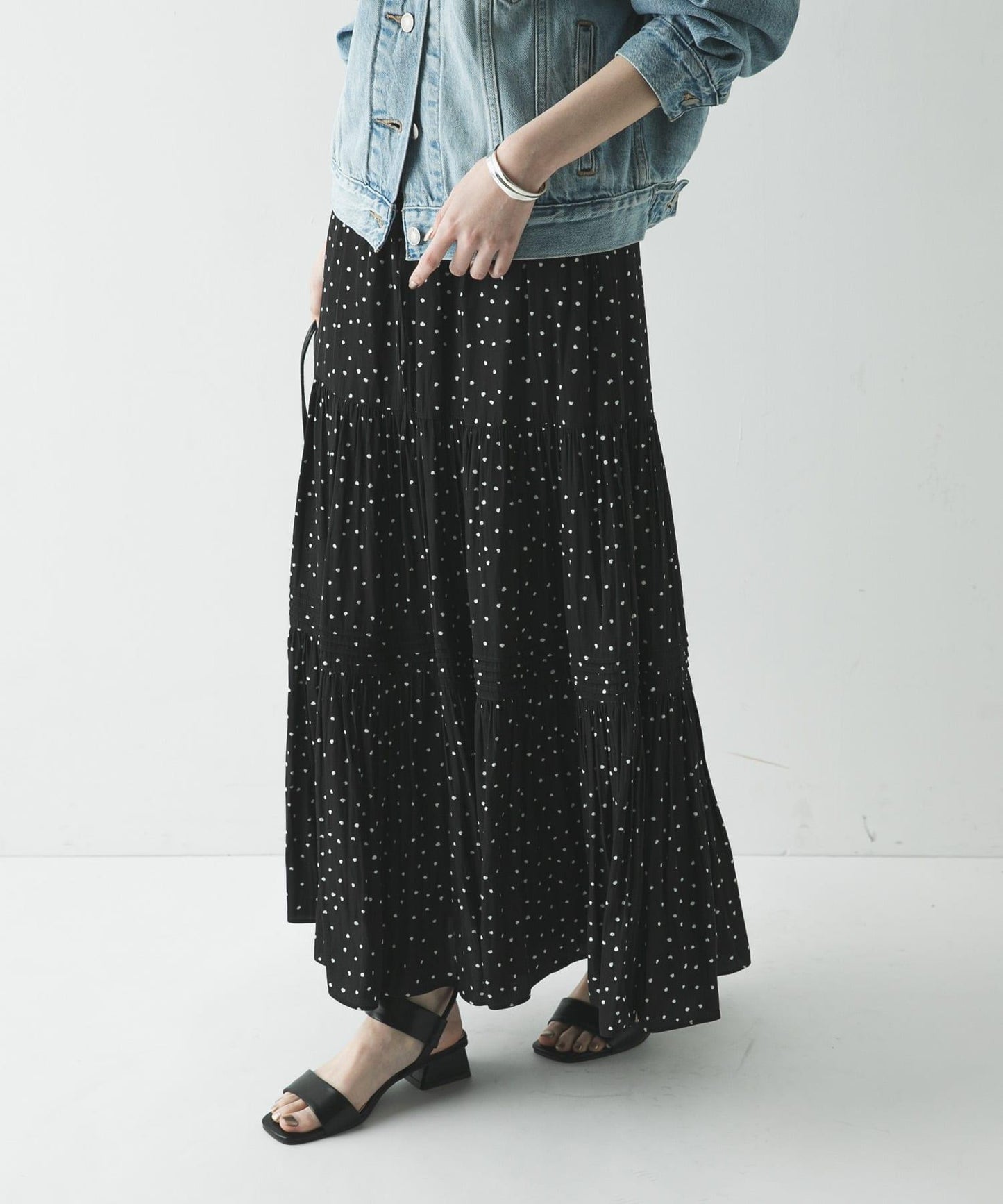 褶皺層疊波點半身裙