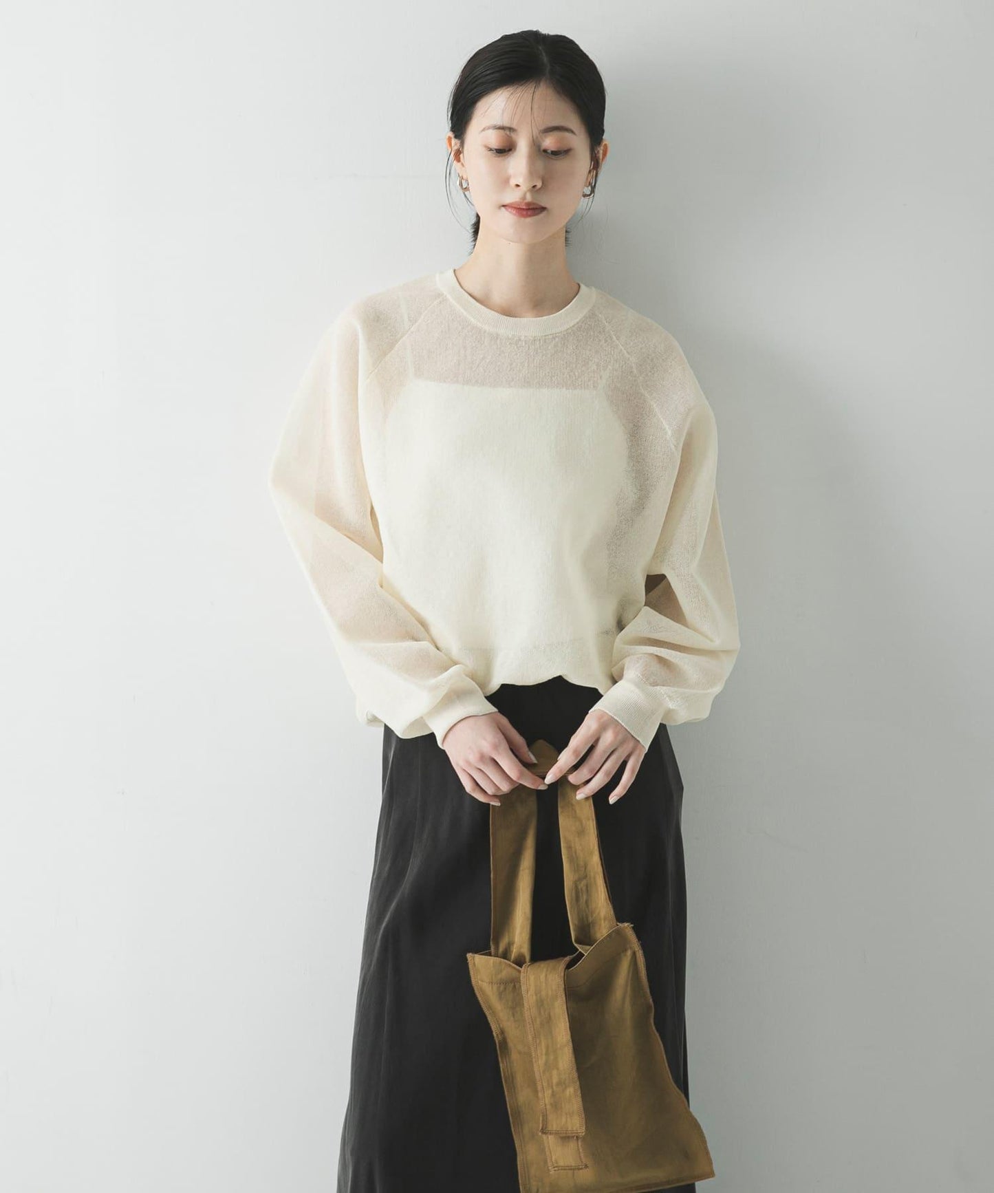 亞麻混海綿感針織上衣