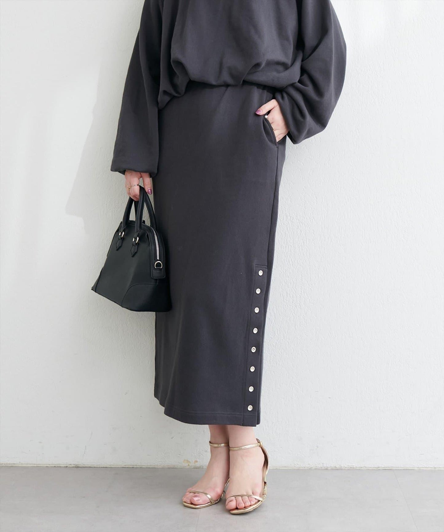 開叉按扣窄版半身裙