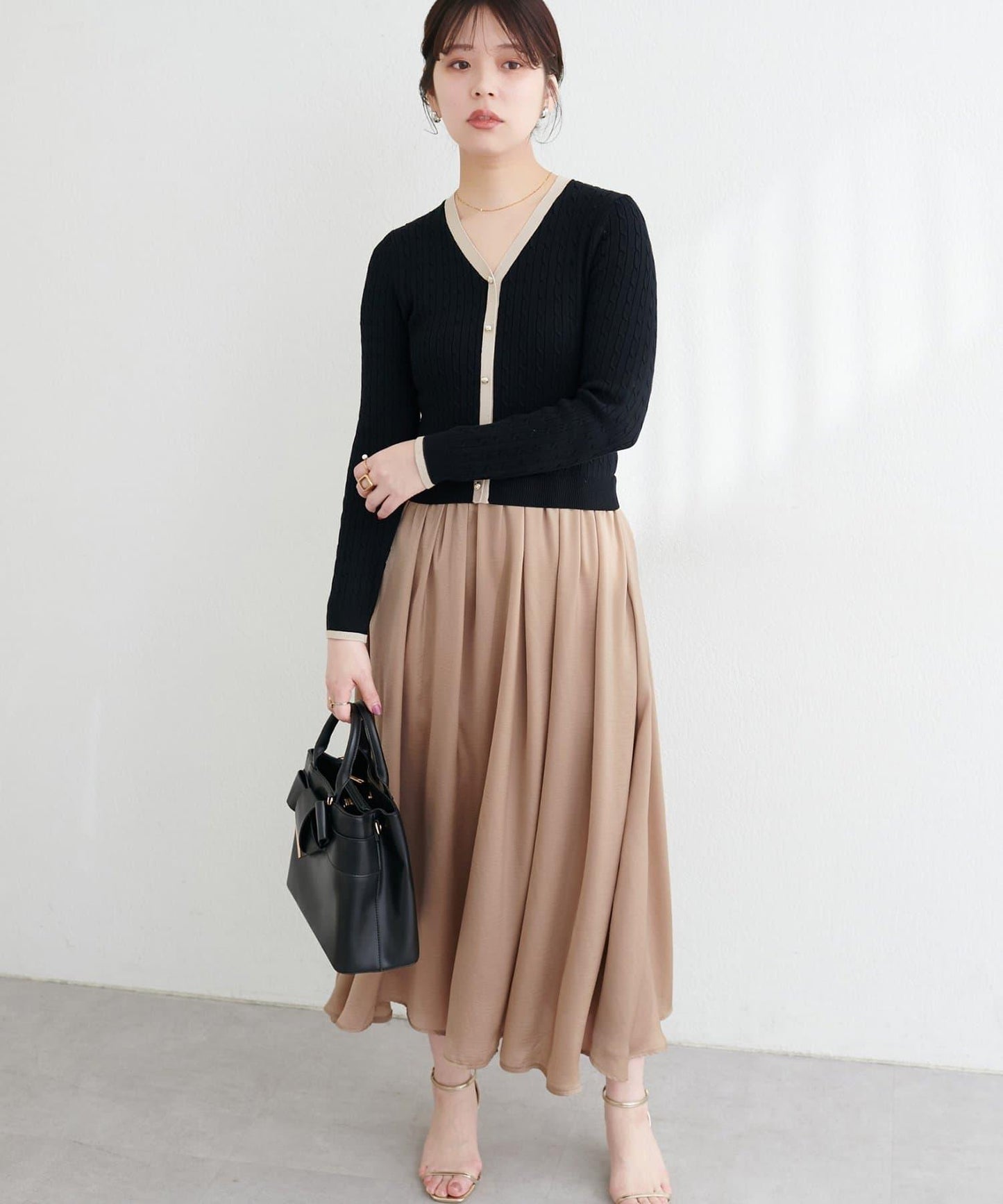 針織拼接緞面連衣裙