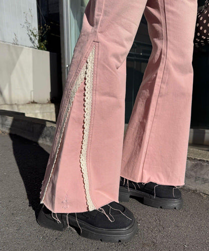 蕾絲省褶喇叭牛仔褲