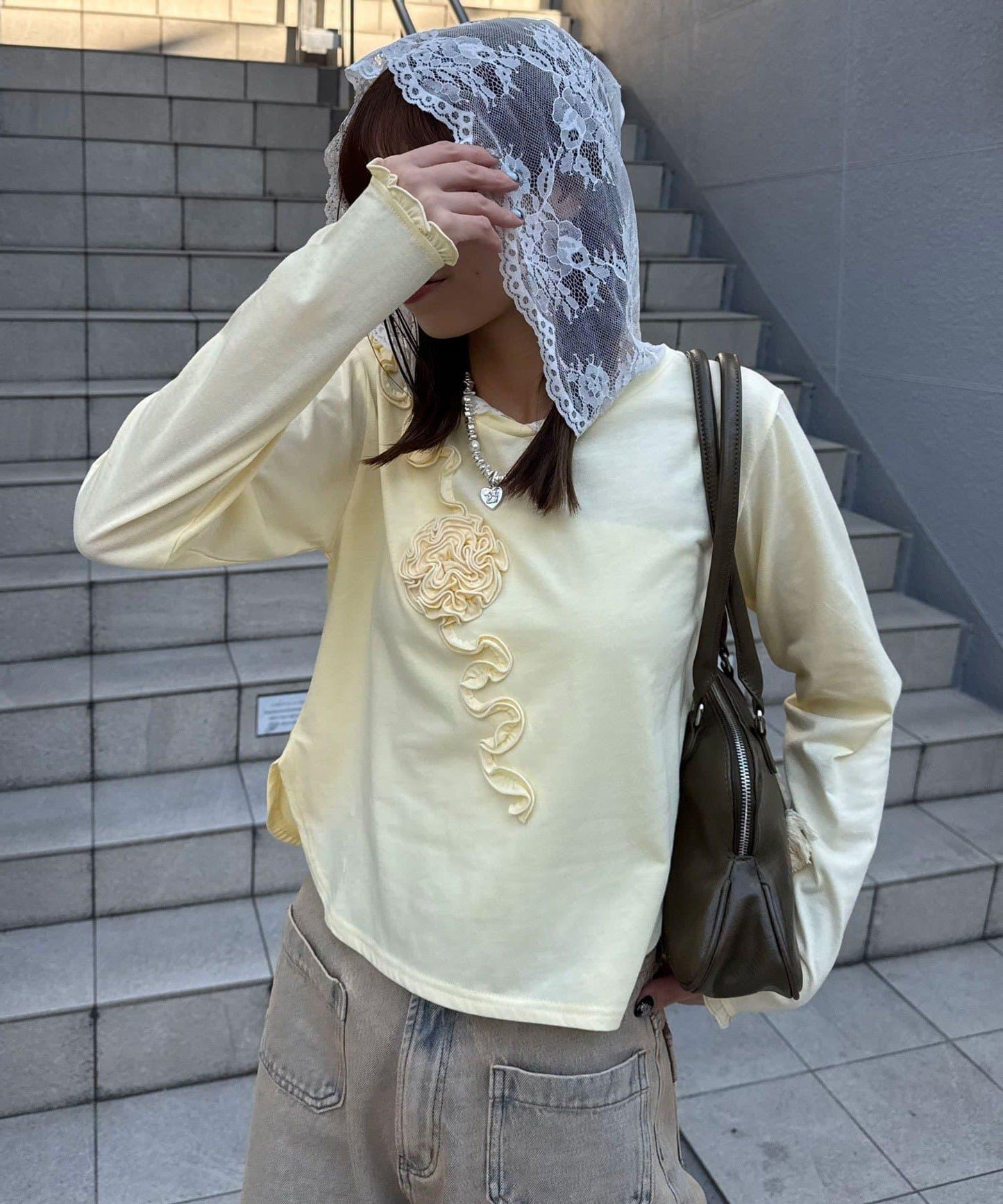 玫瑰荷葉蕾絲連帽薄紗上衣