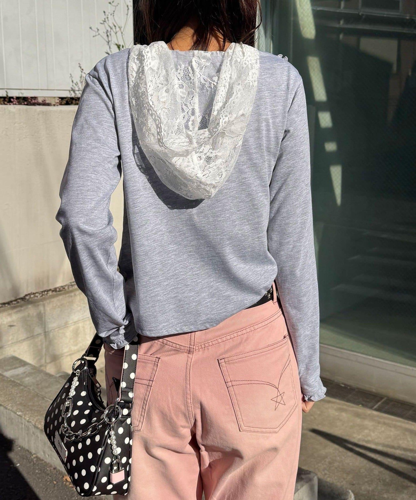 玫瑰荷葉蕾絲連帽薄紗上衣