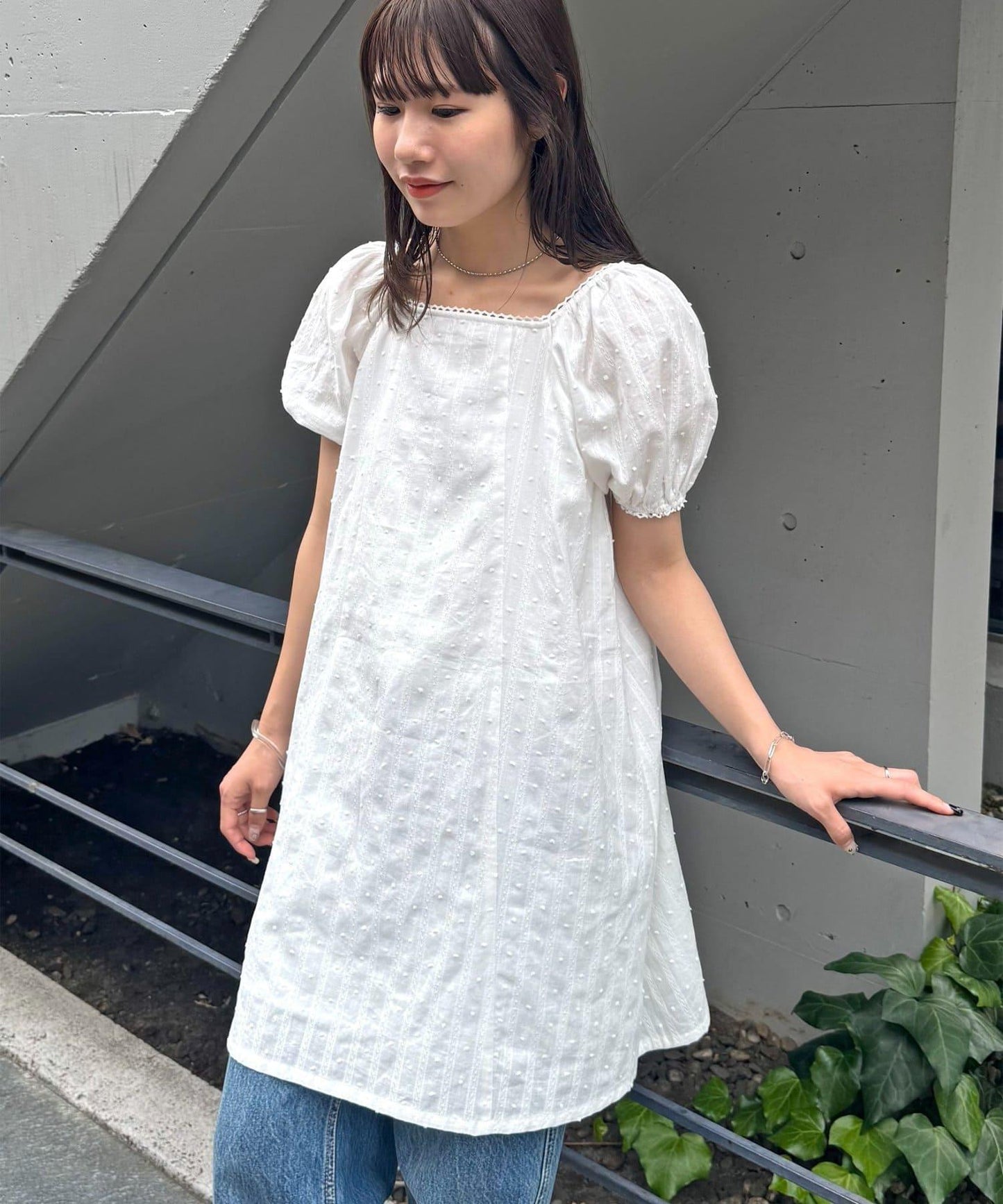 Discoat umm. 多比織點短袖迷你連衣裙