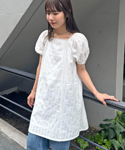 Discoat umm. 多比織點短袖迷你連衣裙