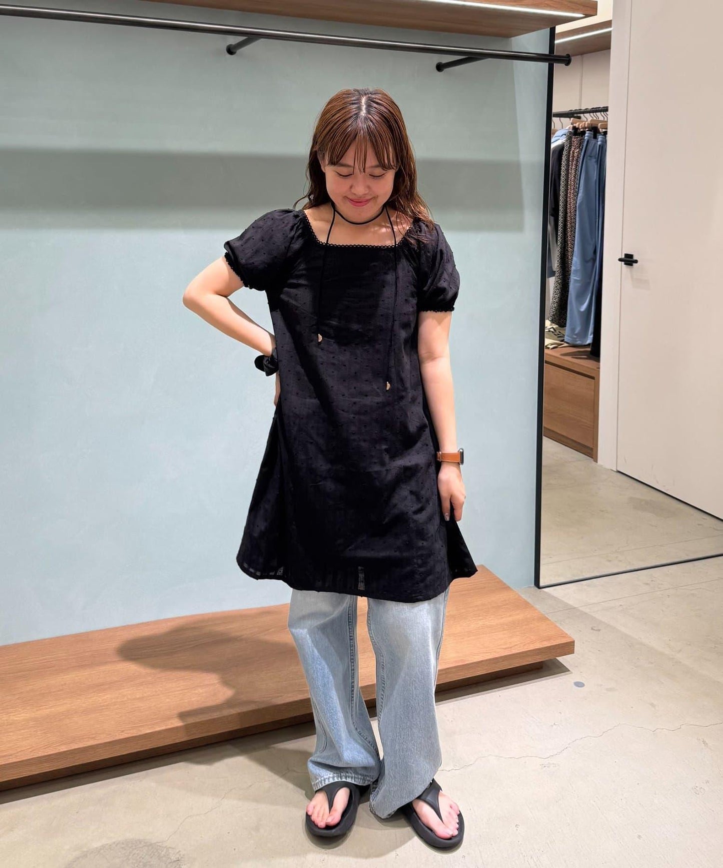 Discoat umm. 多比織點短袖迷你連衣裙