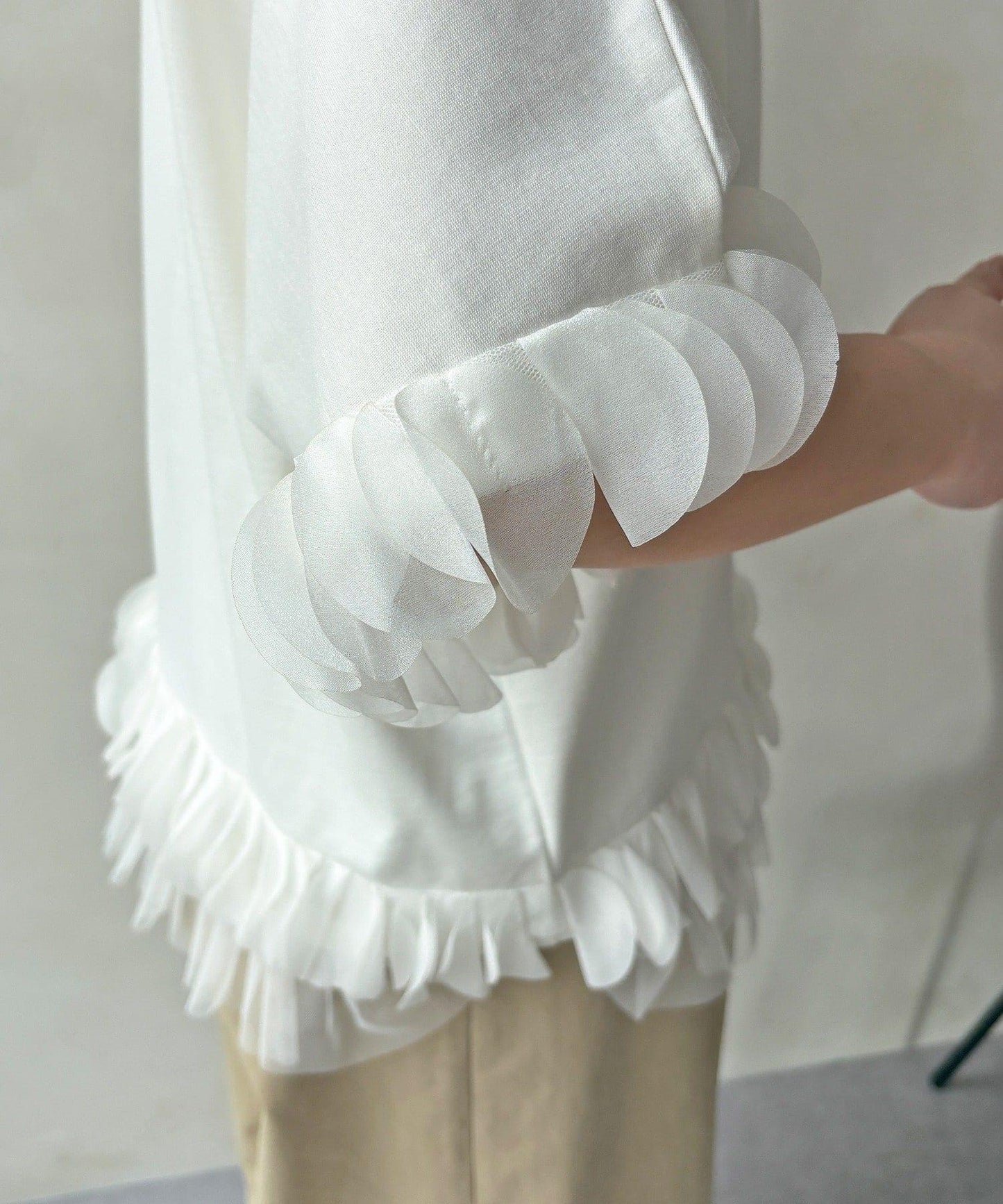 拼接荷葉邊上衣