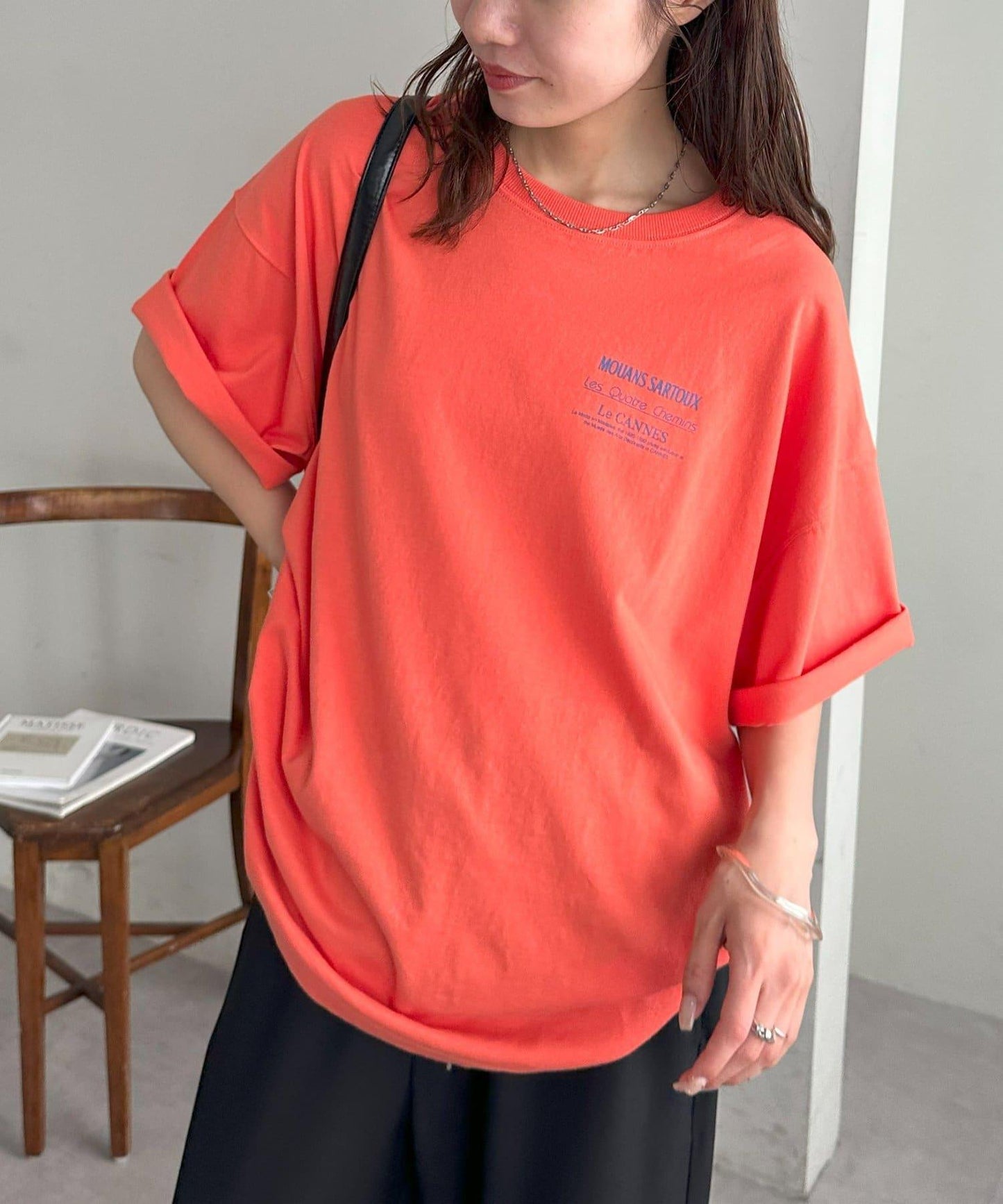 混合字體背部印花 T恤