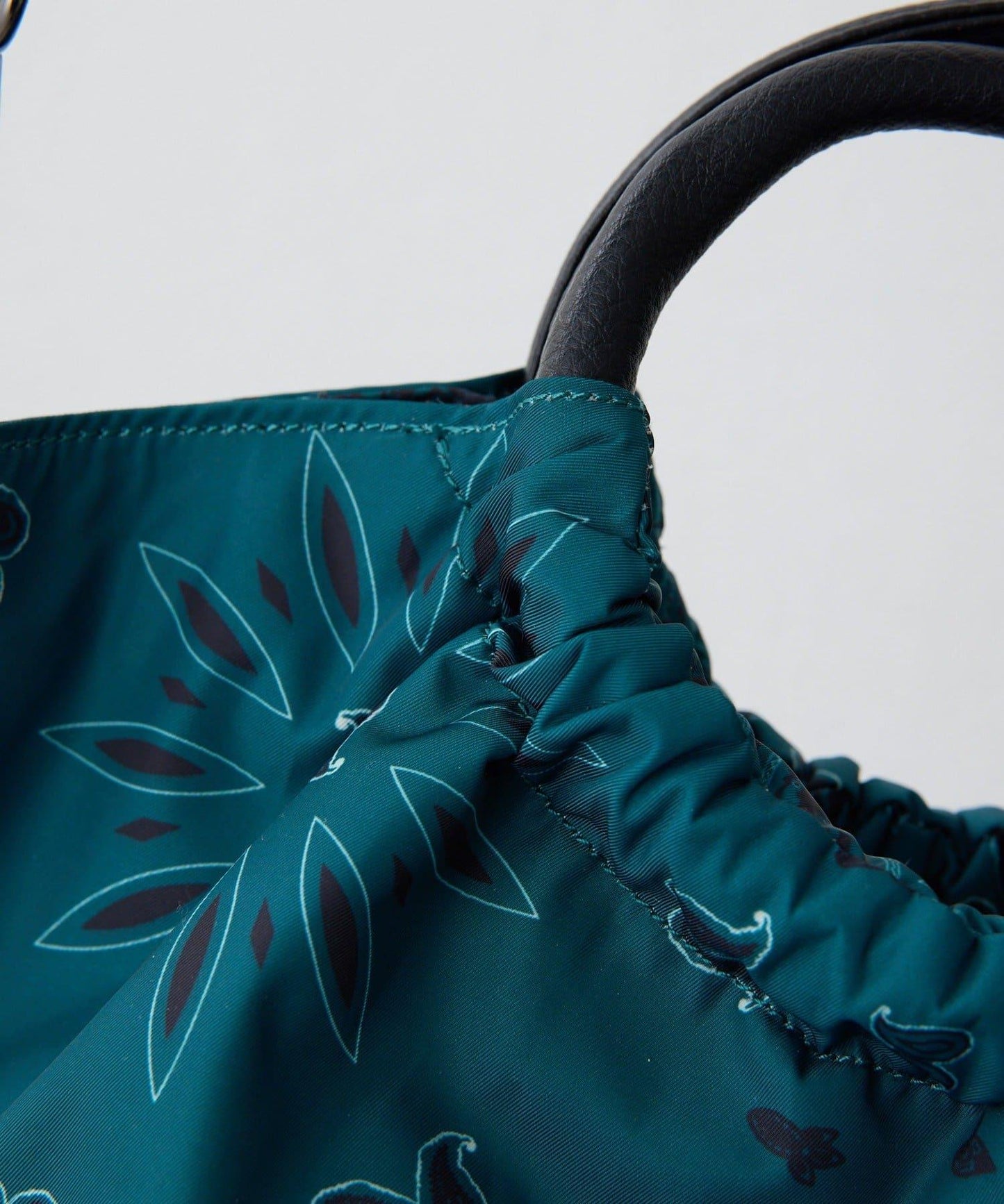 《撥水/便利な2WAY》 半圓包