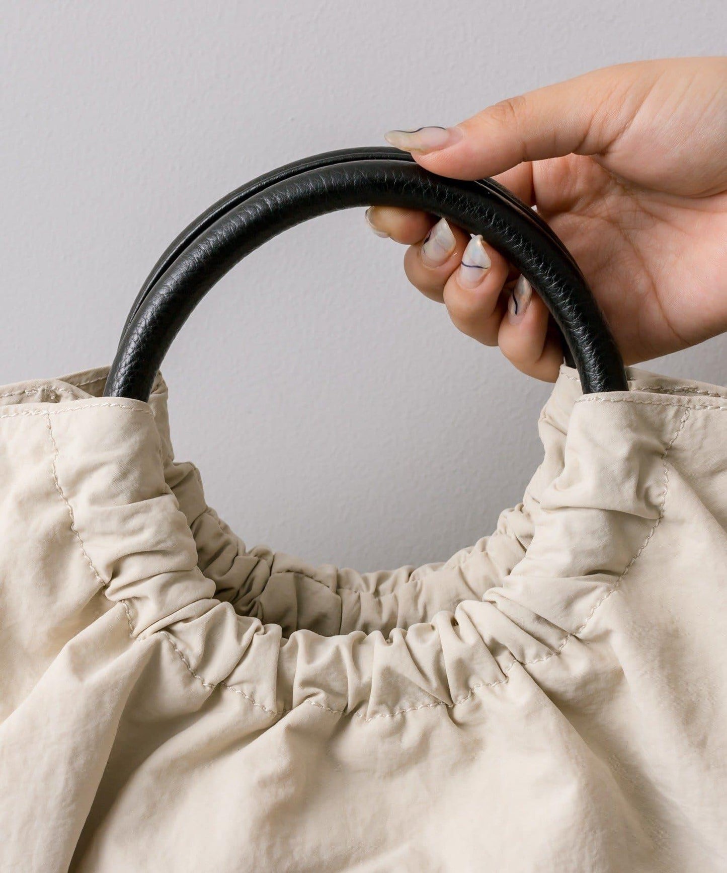 《撥水/便利な2WAY》 半圓包