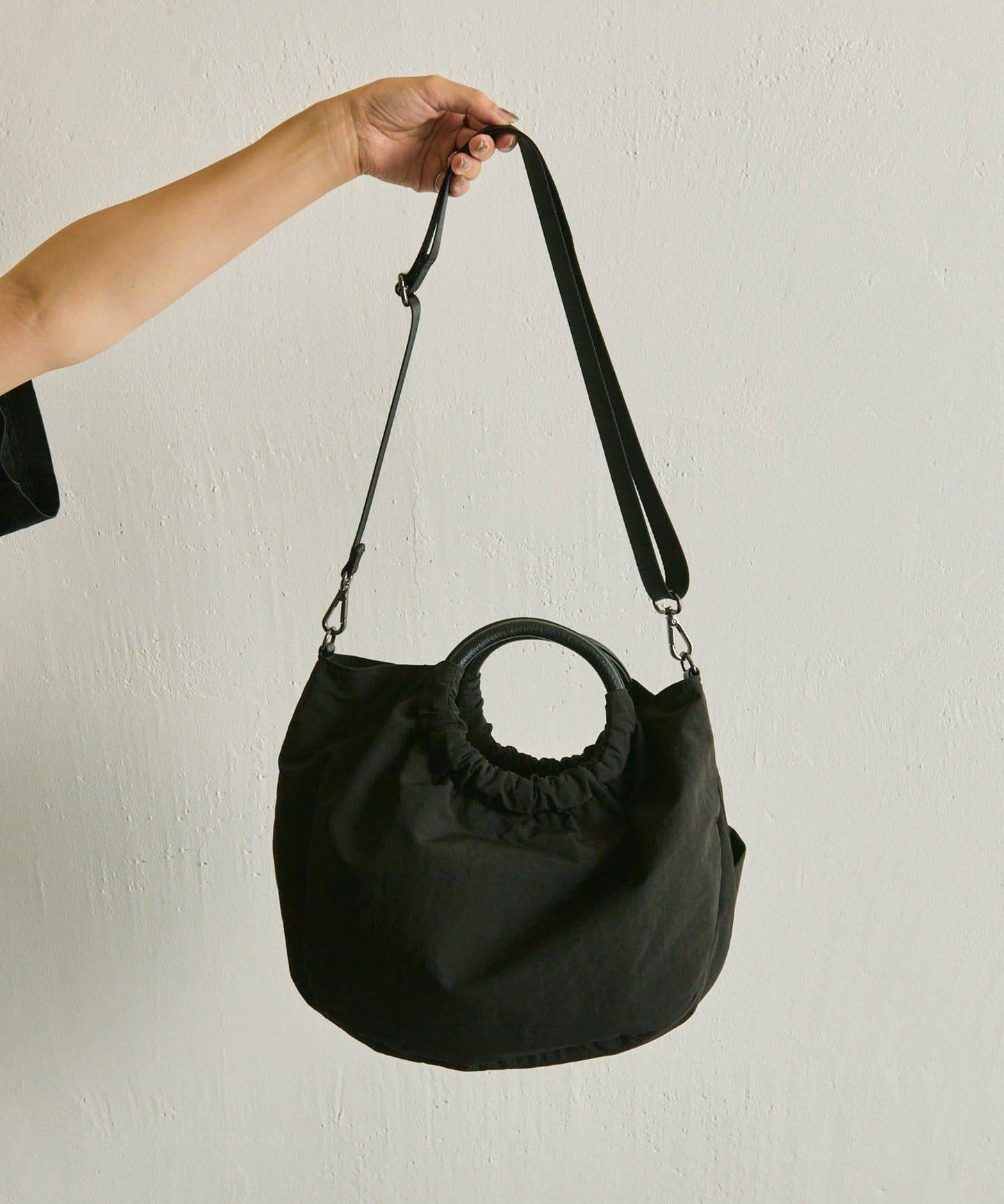 《撥水/便利な2WAY》 半圓包