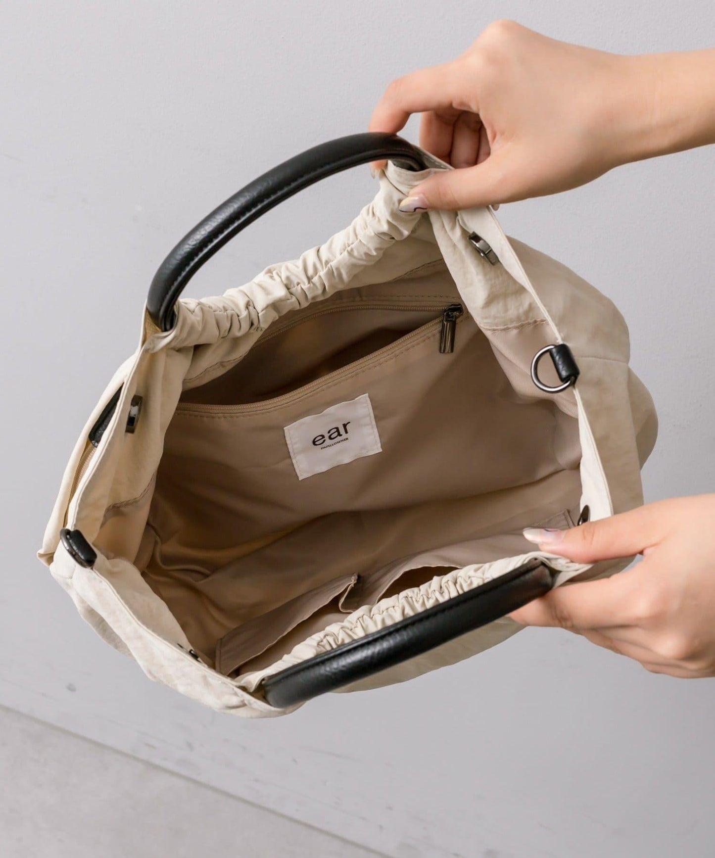 《撥水/便利な2WAY》 半圓包