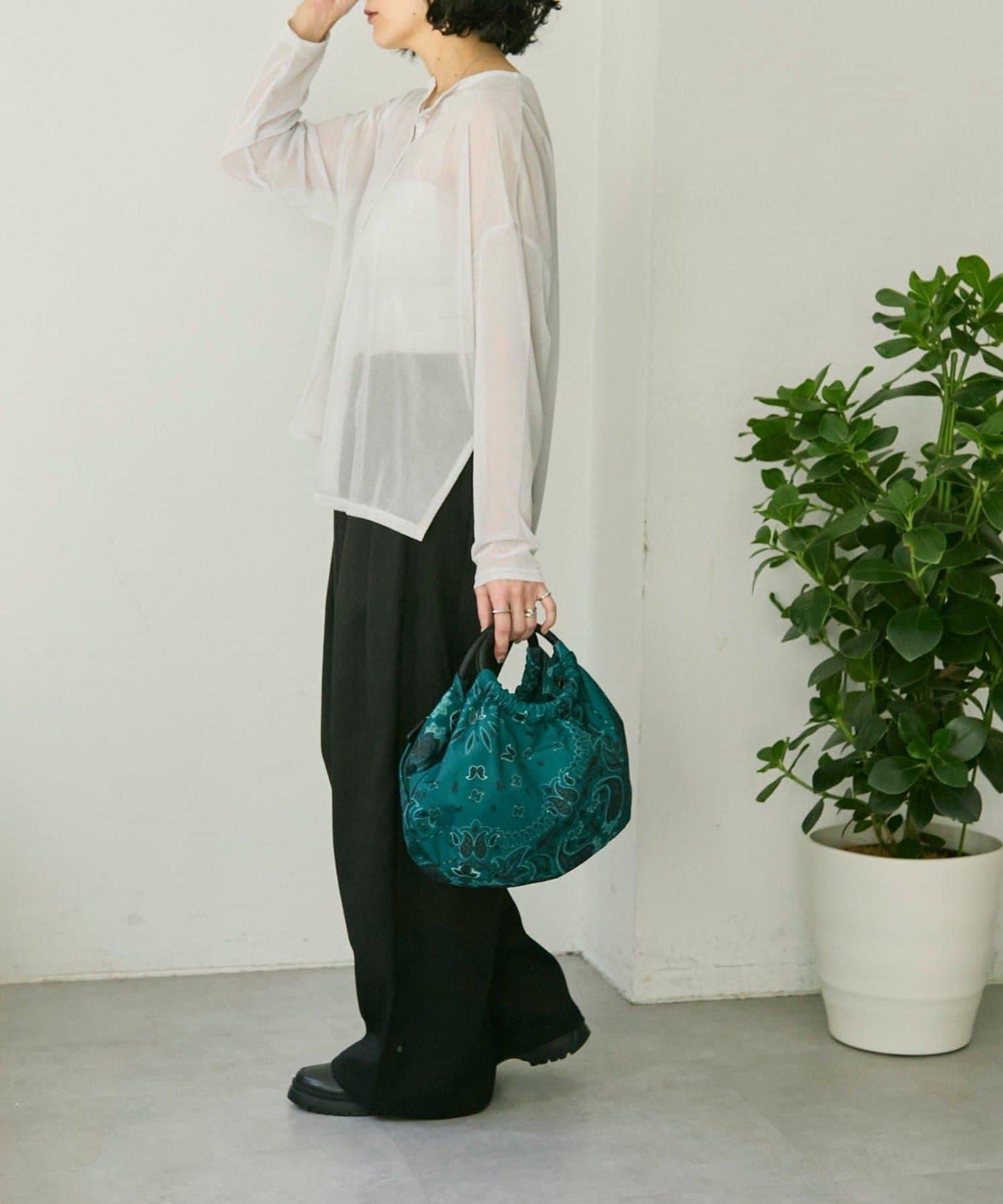 《撥水/便利な2WAY》 半圓包