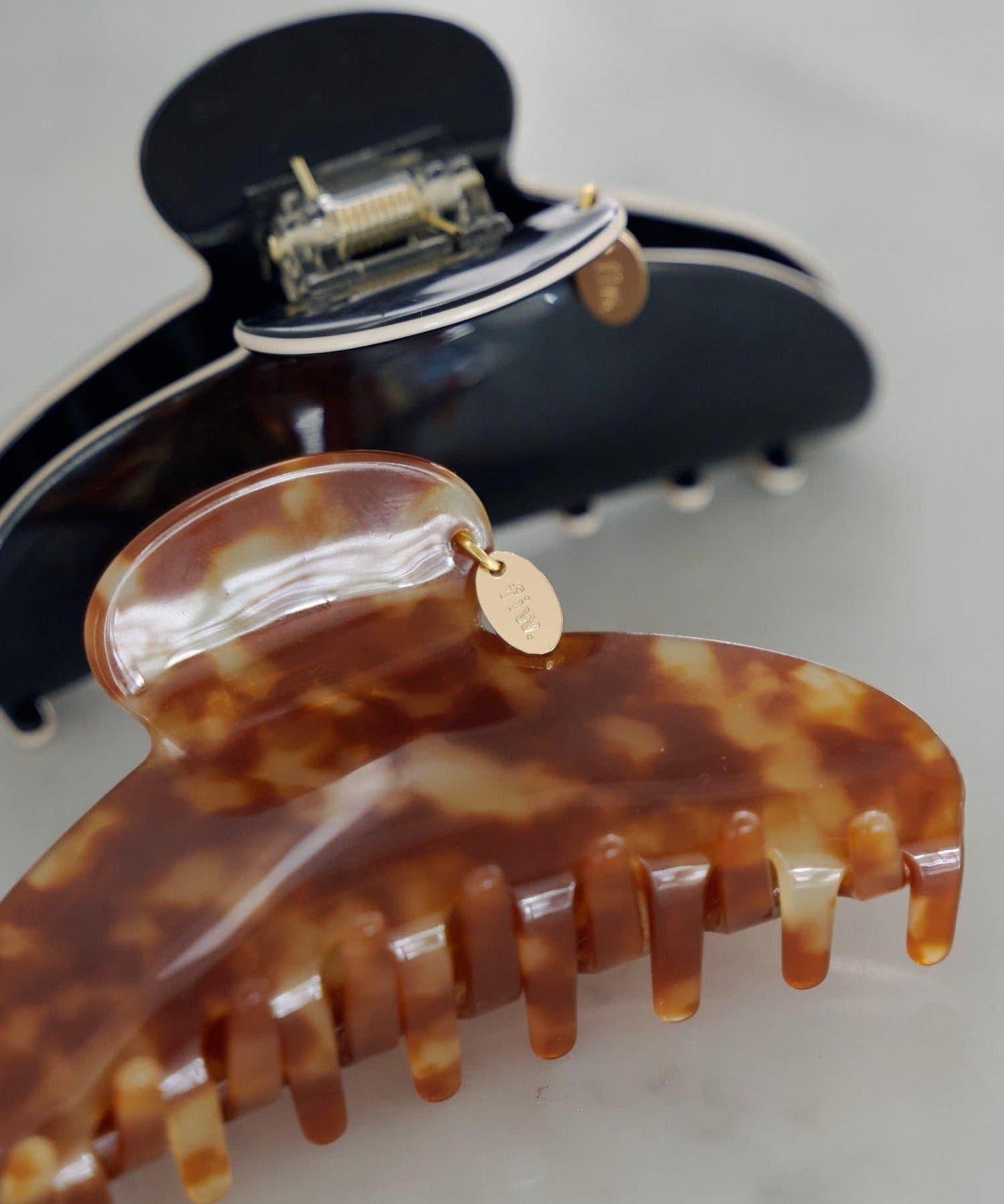 fiw. logo吊飾抓夾