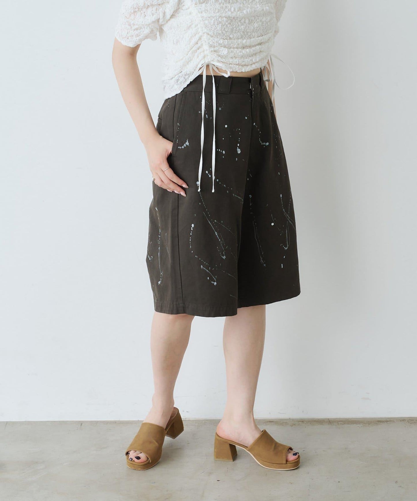 Kastane 手繪棉斜紋休閒短褲