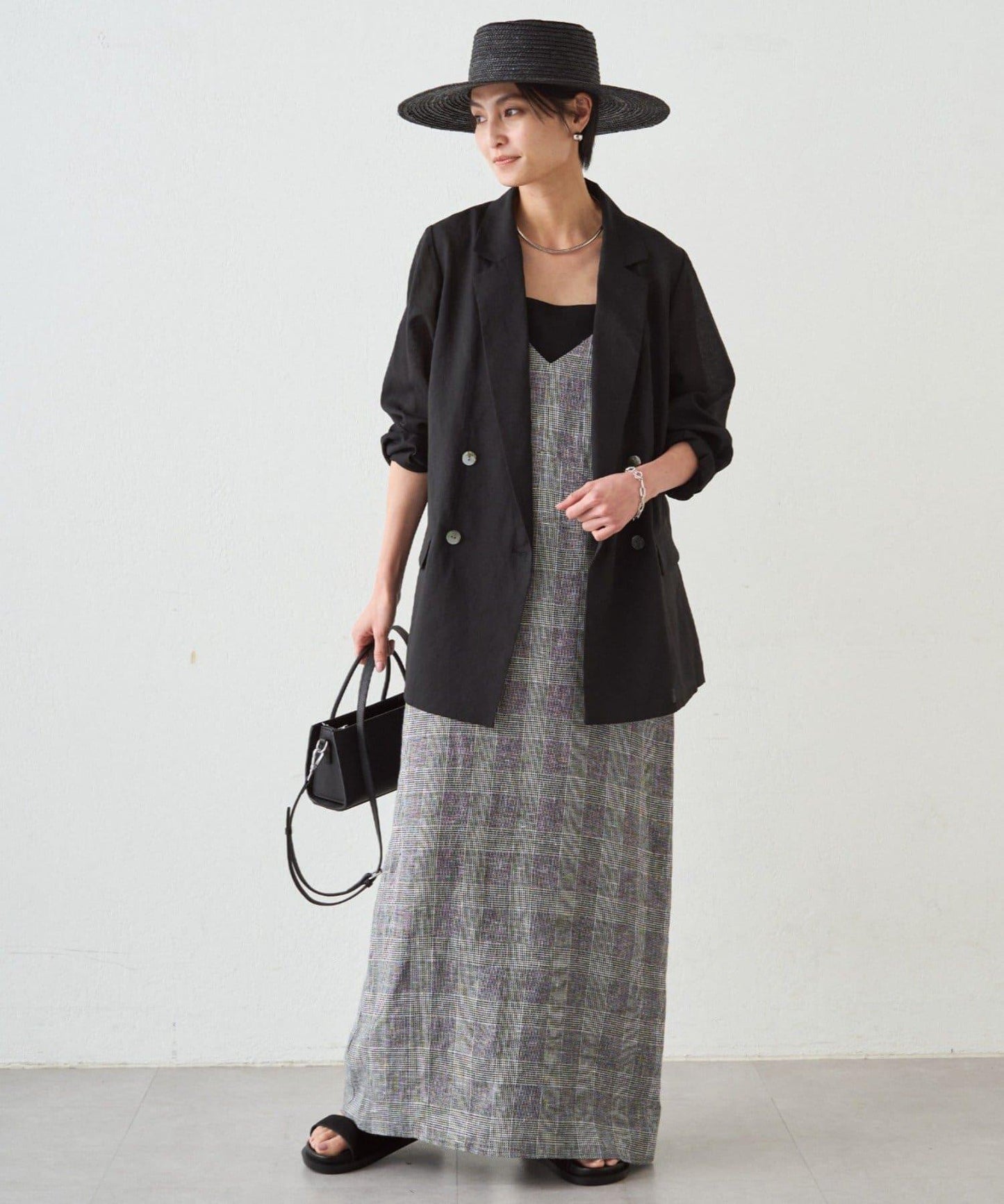 格紋亞麻吊帶連衣裙