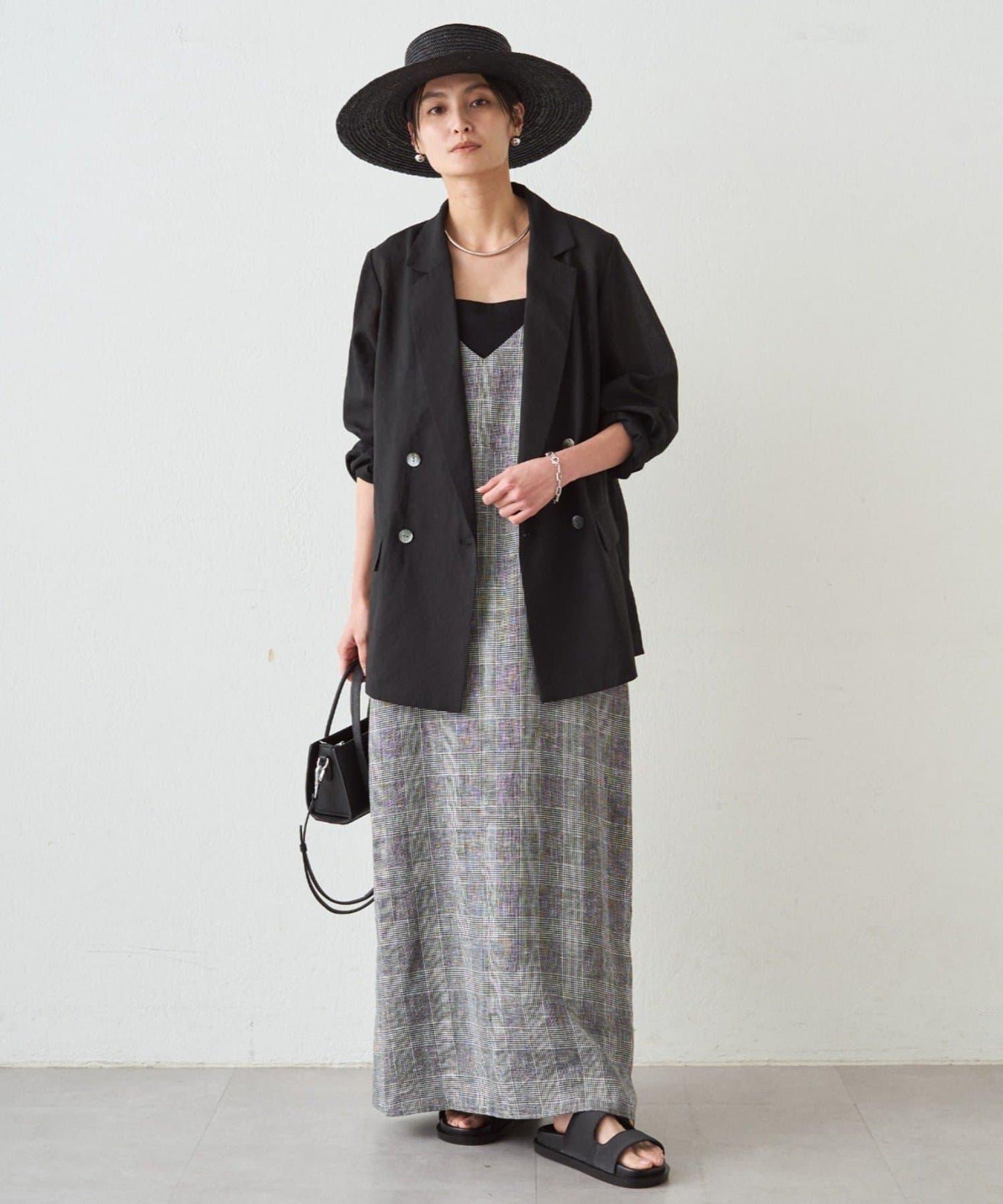 格紋亞麻吊帶連衣裙