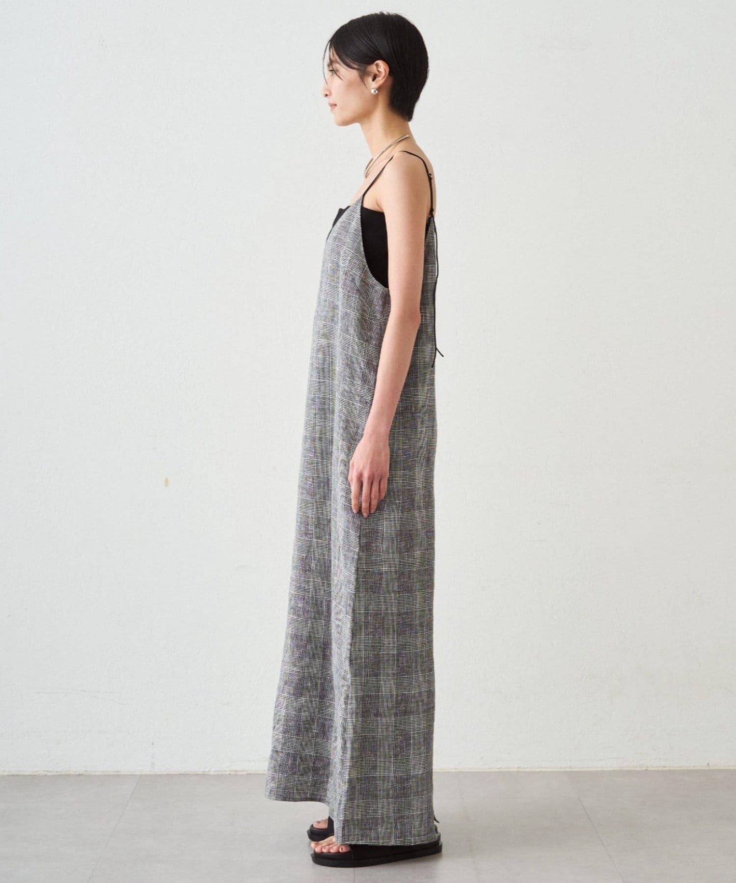 格紋亞麻吊帶連衣裙