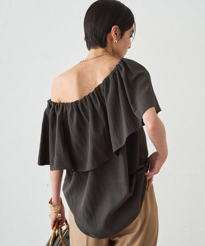 荷葉邊露肩設計 女式襯衫