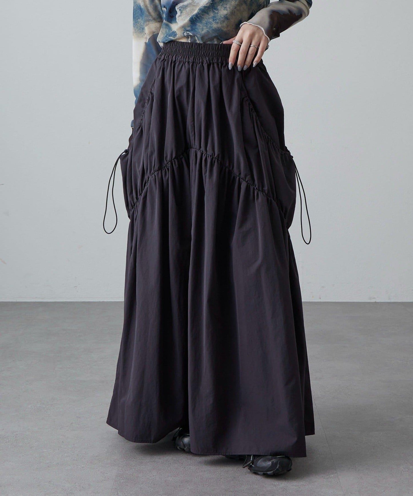 大口袋抽褶半身裙