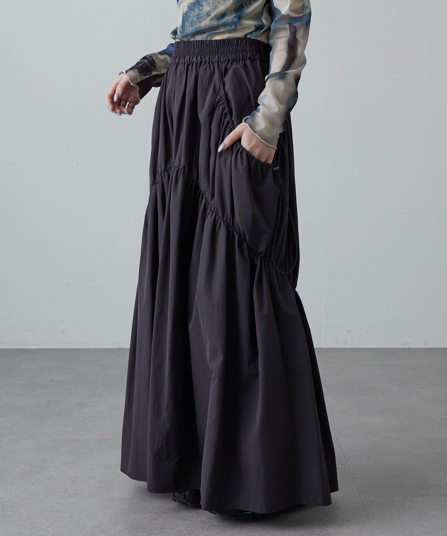 大口袋抽褶半身裙