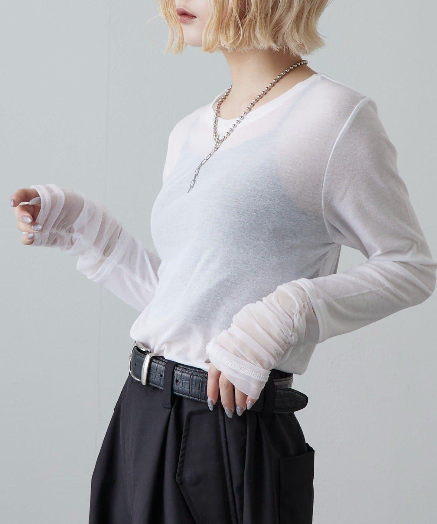 袖部抽褶設計 套頭上衣