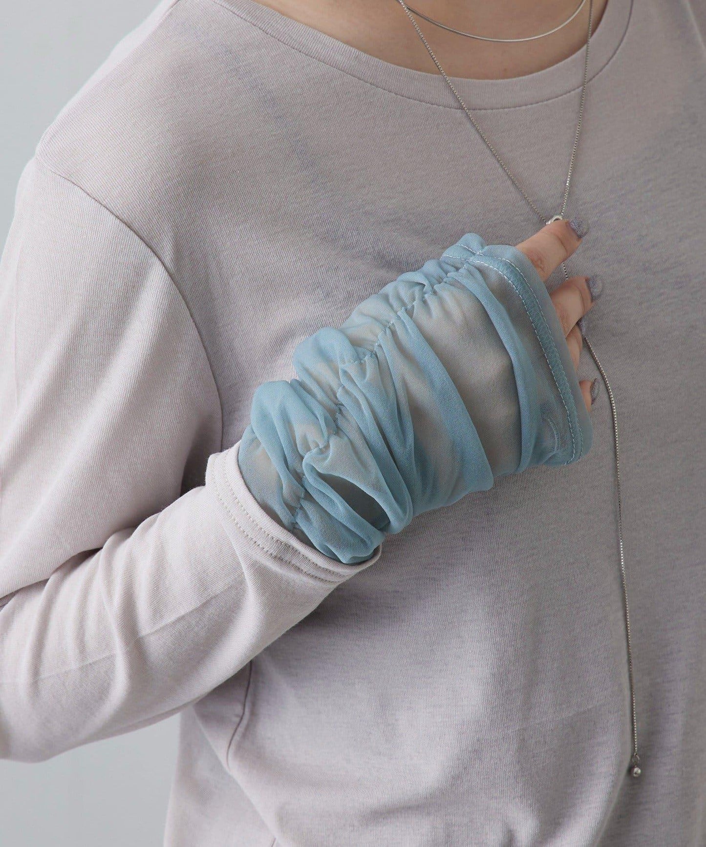 袖部抽褶設計 套頭上衣