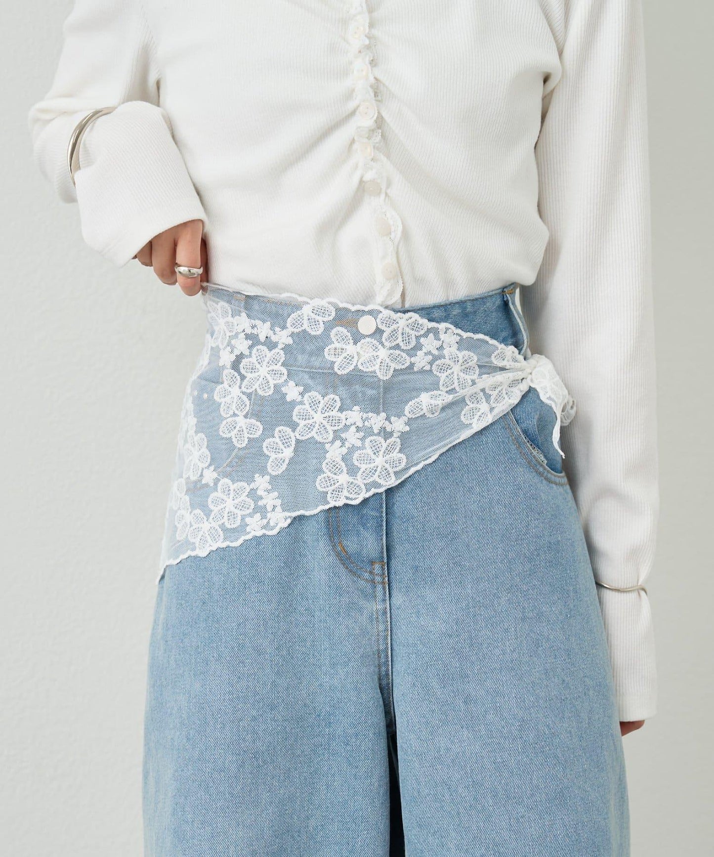 花卉蕾絲設計絲巾