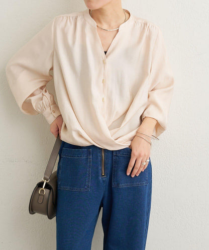條形扣裹身設計襯衫
