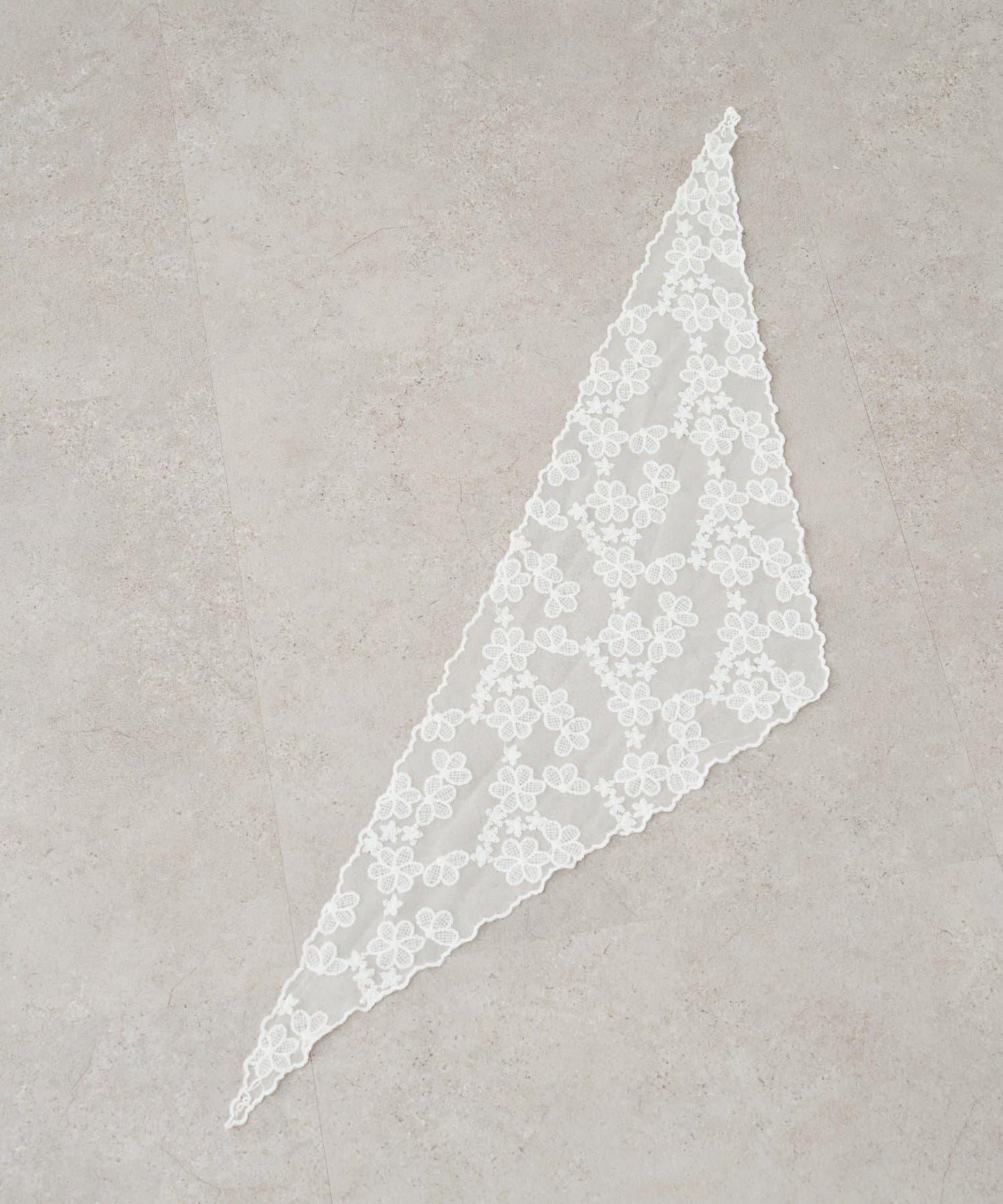 花卉蕾絲設計絲巾