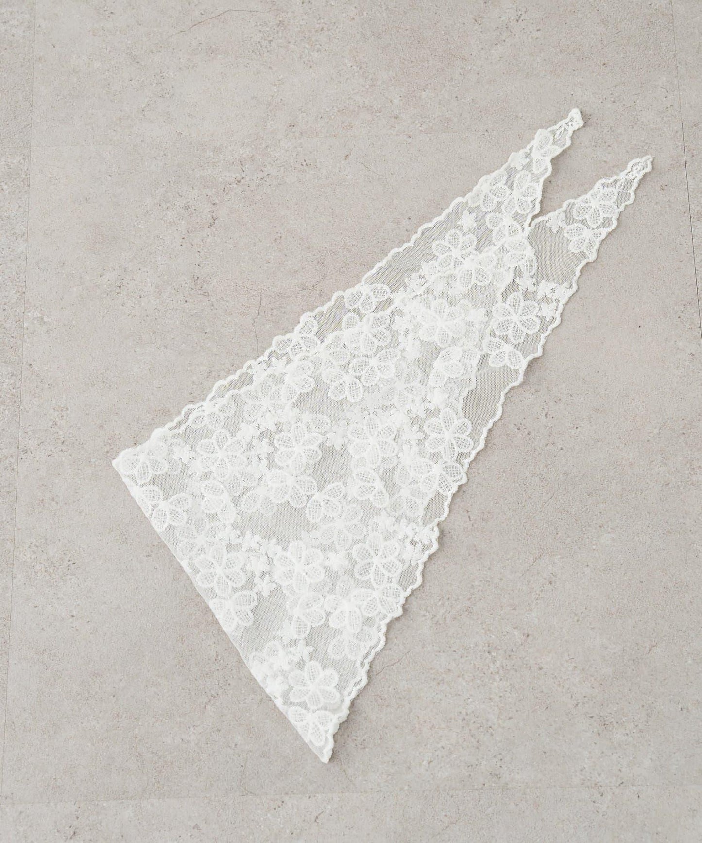 花卉蕾絲設計絲巾