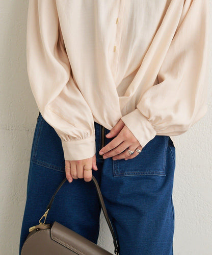 條形扣裹身設計襯衫