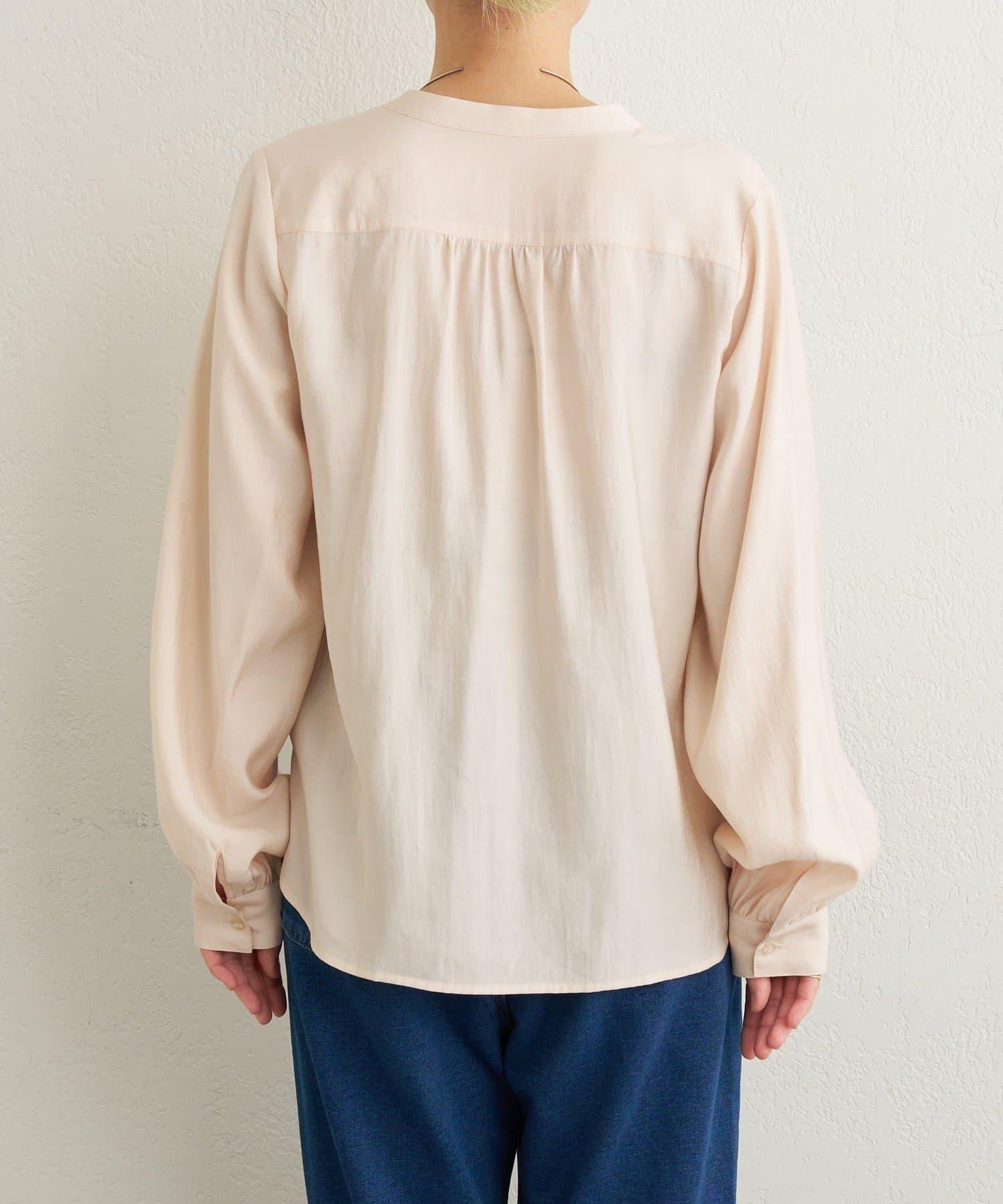 條形扣裹身設計襯衫