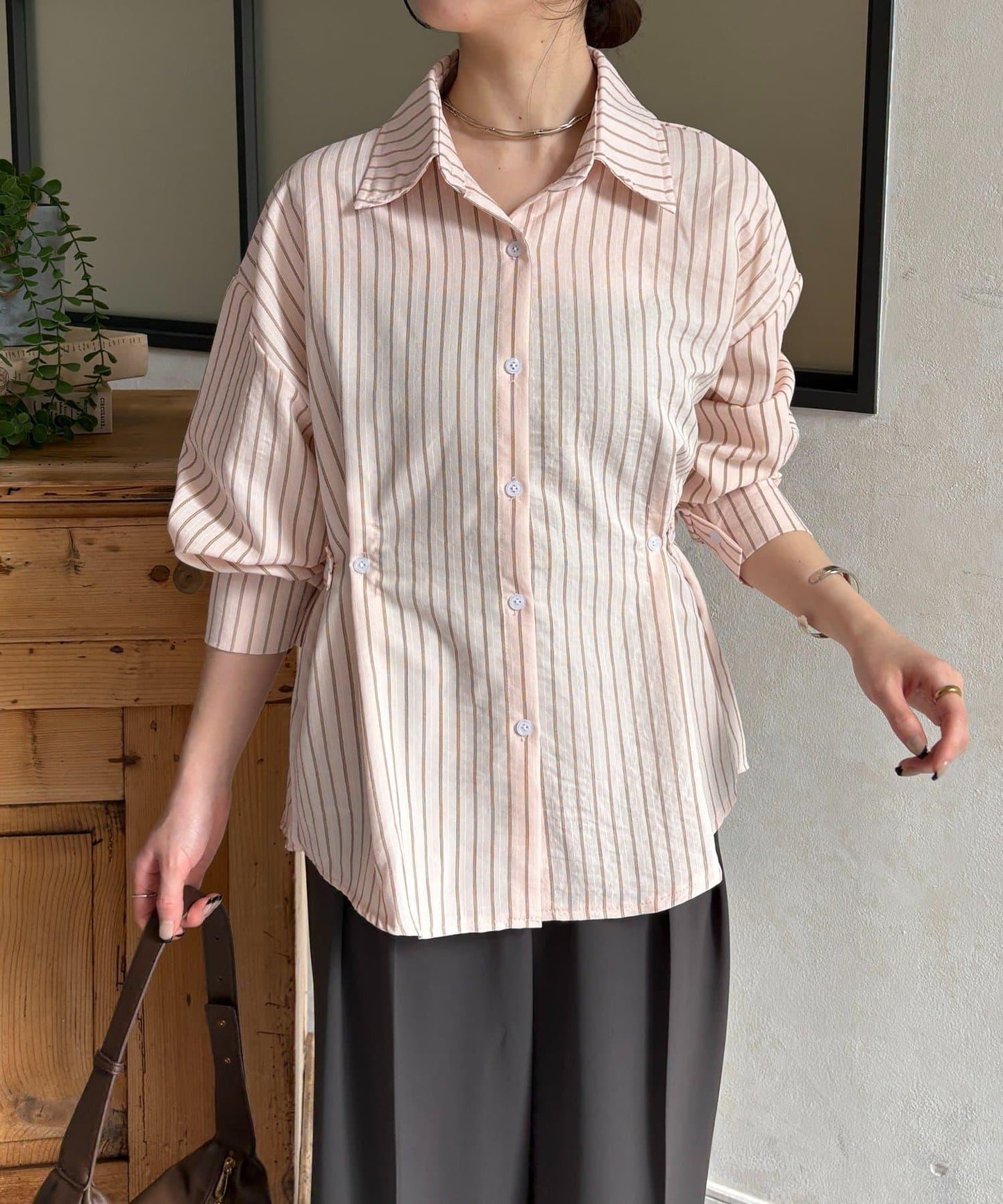 腰帶設計 條紋圖案 襯衫