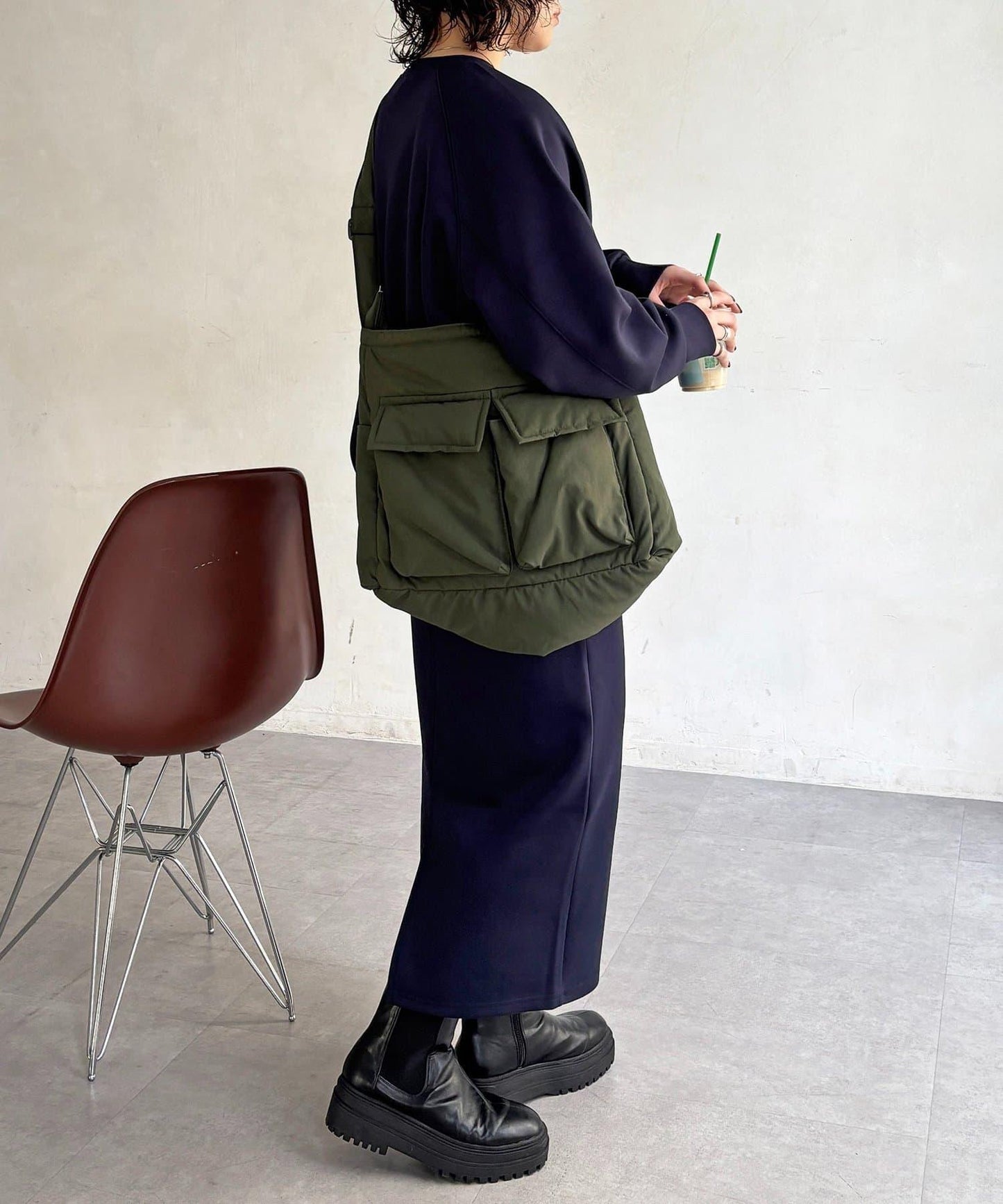 繭型套頭上衣＋窄擺半身裙套裝