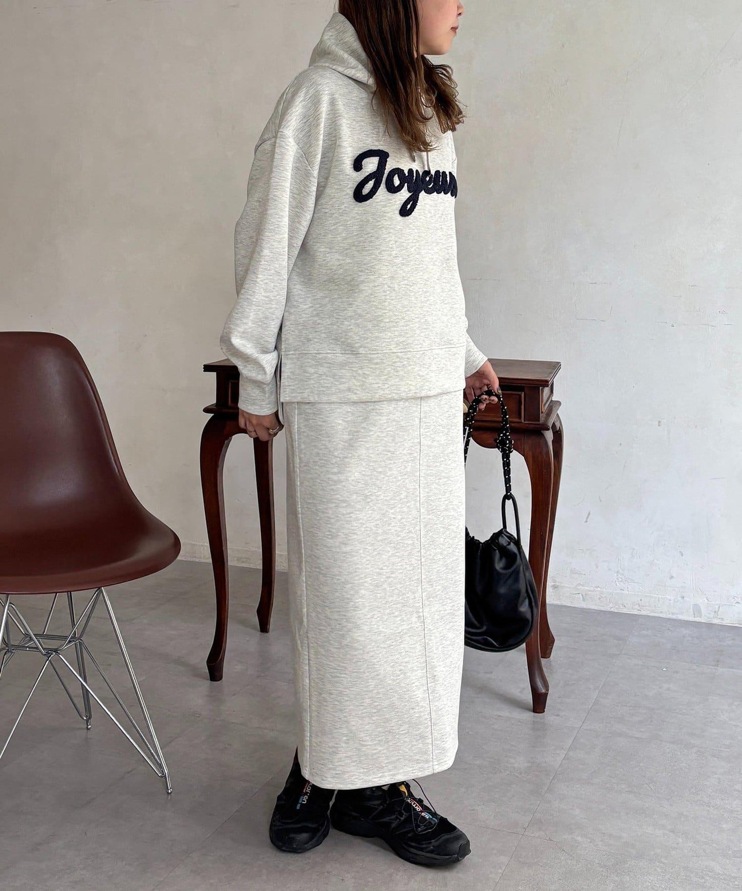 連帽衛衣配窄版半身裙套裝