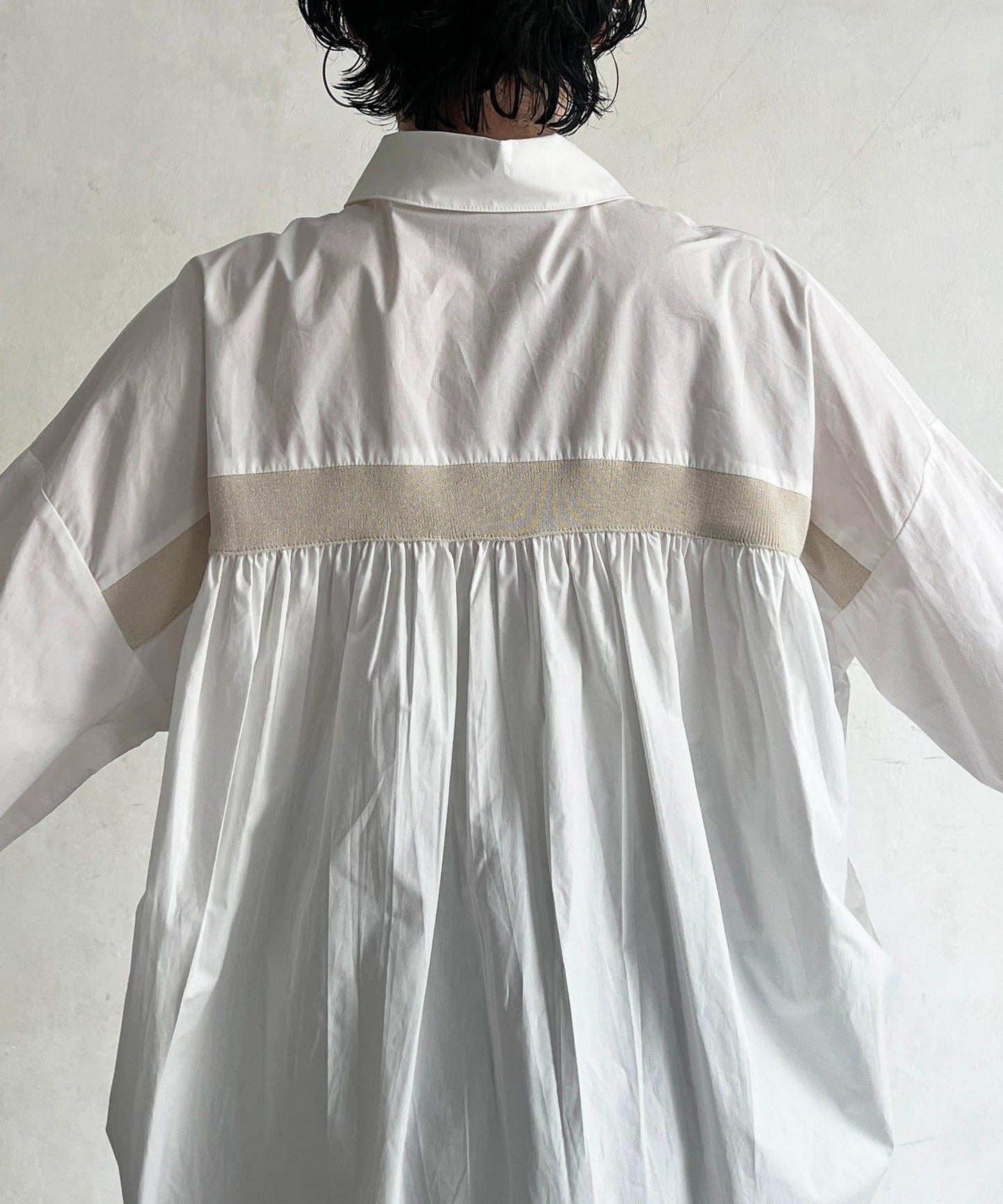 後背拼接設計襯衫