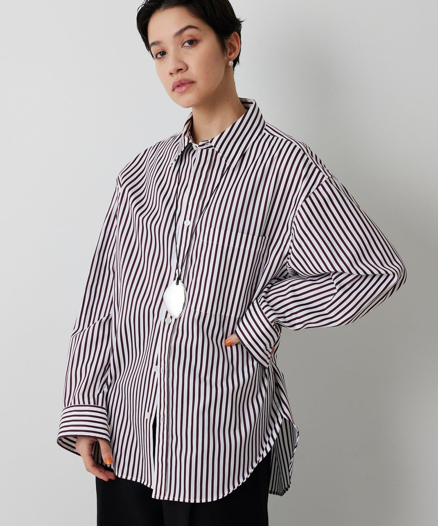 條紋襯衫
