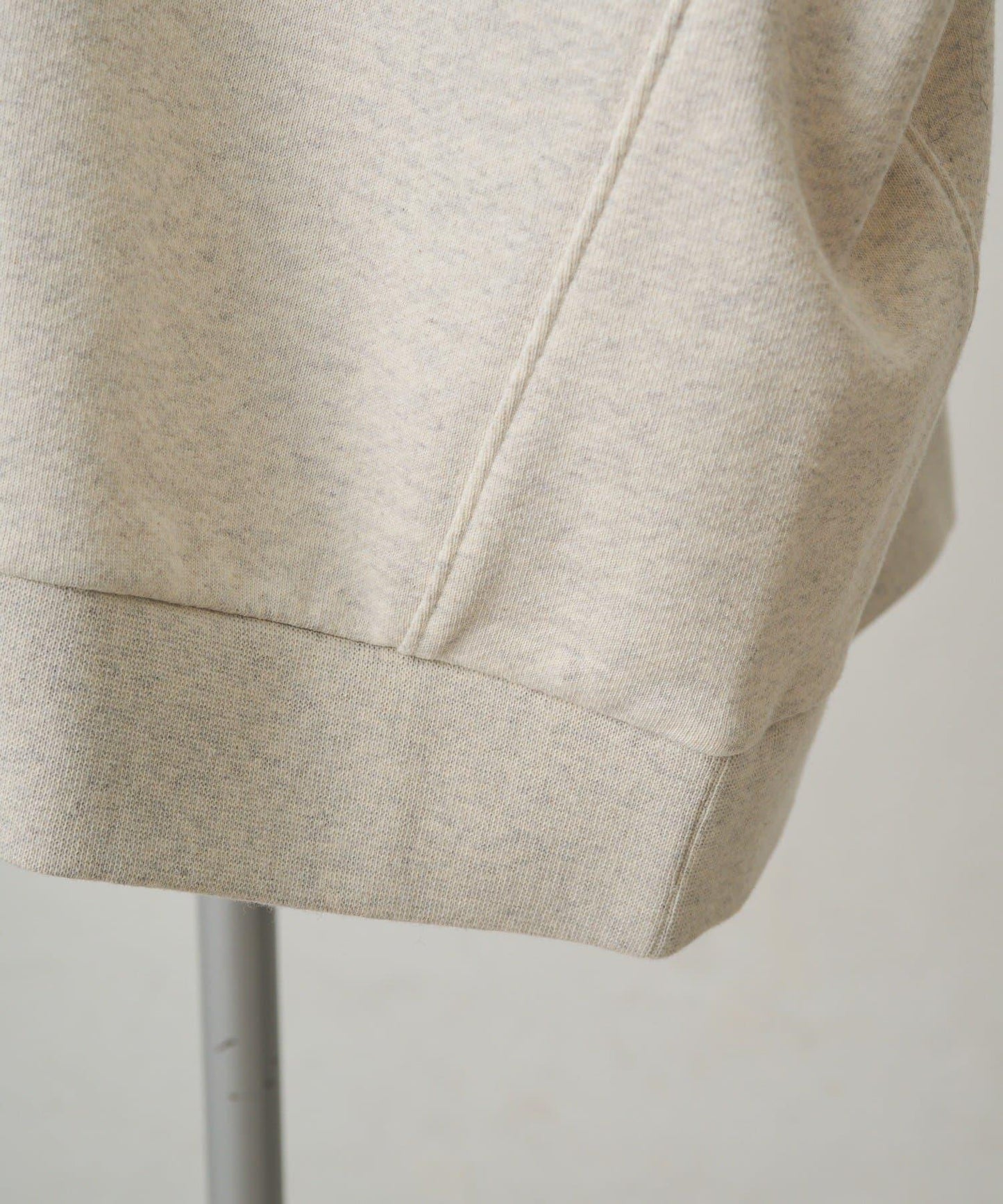 層次感設計 寬鬆拼接效果 休閒衛衣