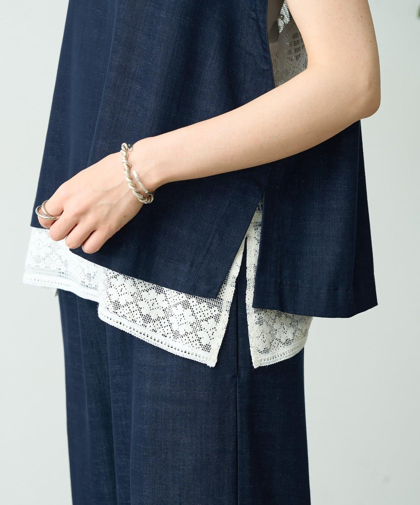 全蕾絲設計 吊帶背心