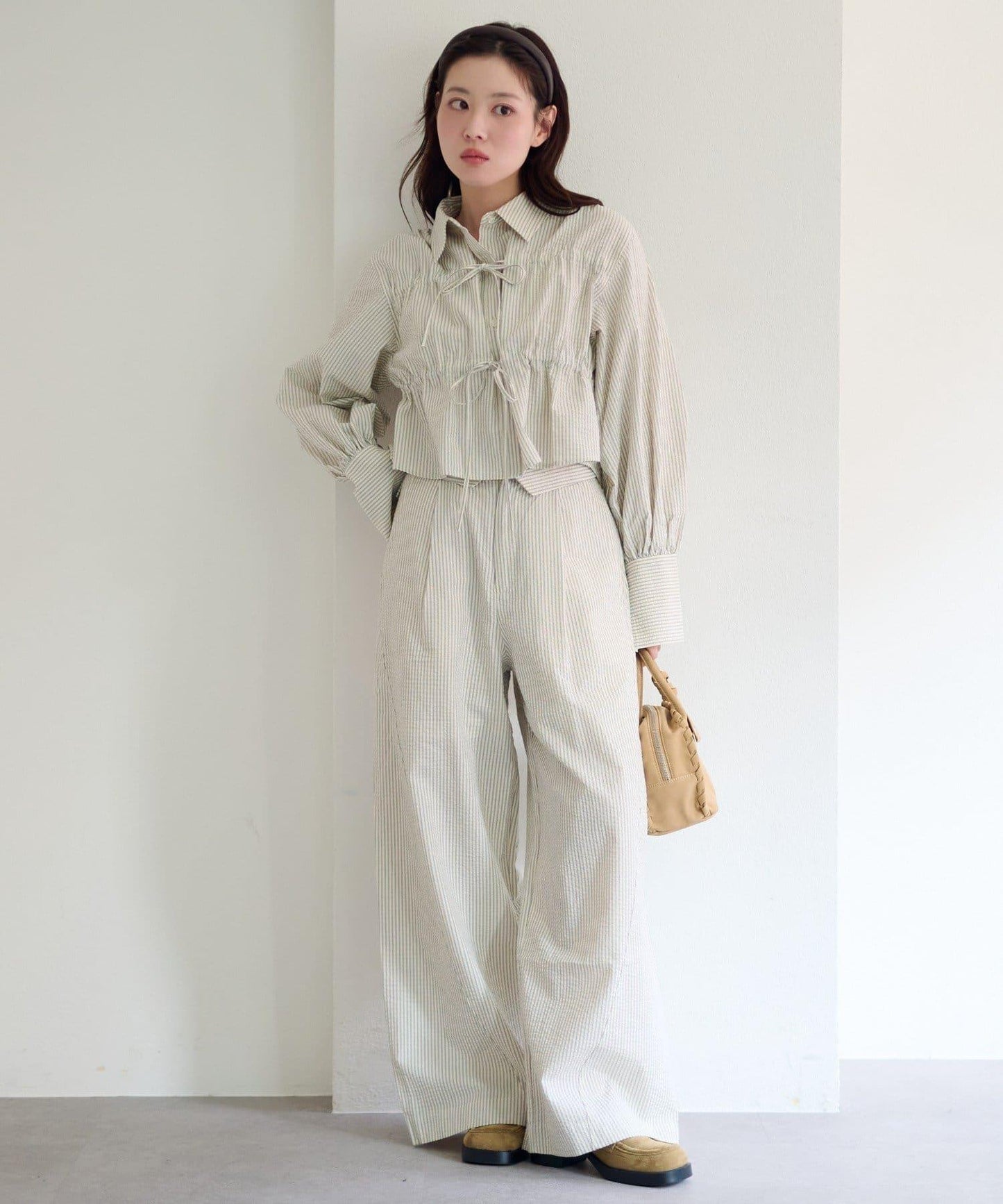 前蝴蝶結條紋襯衫