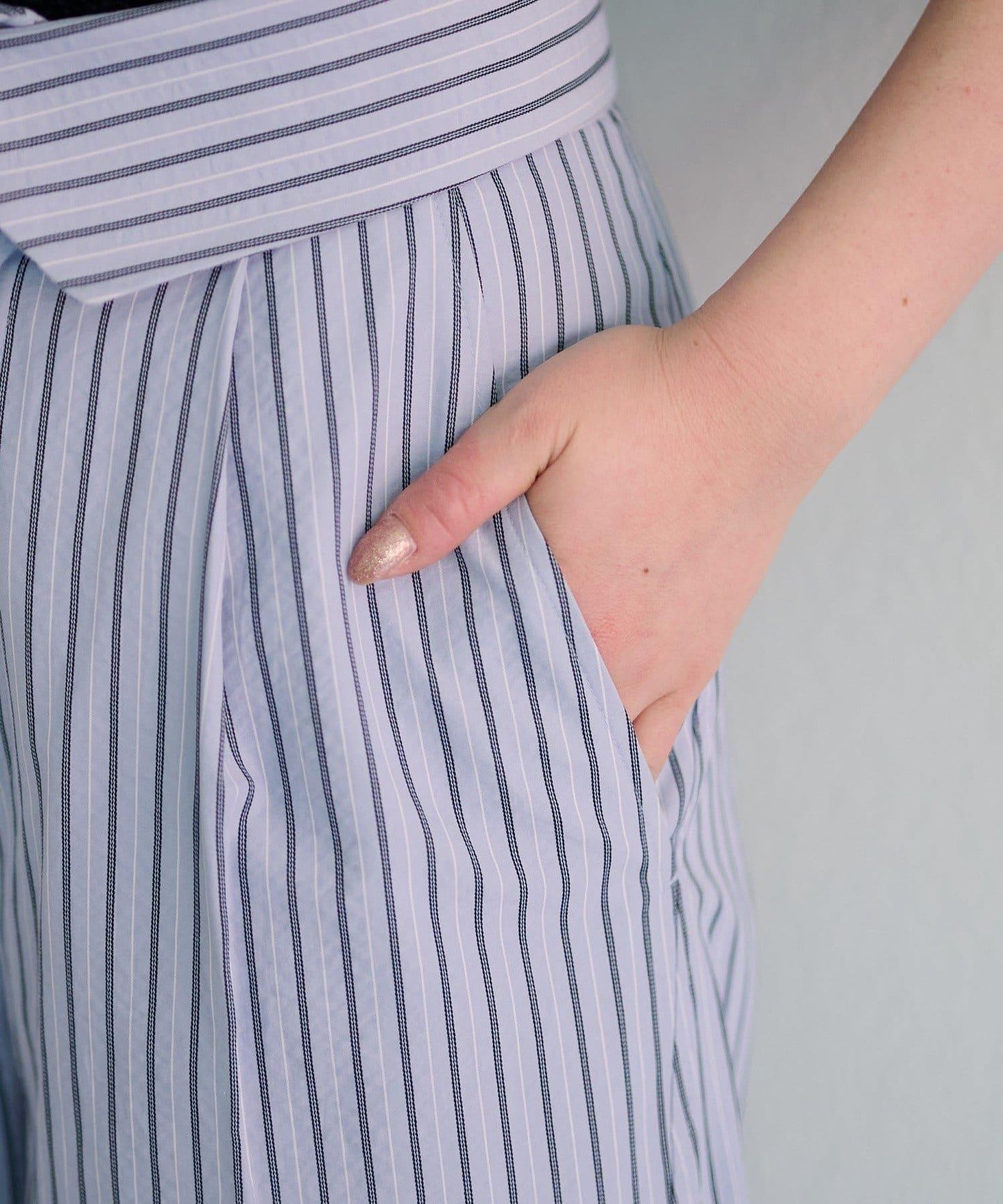 條紋翻蓋設計褲子