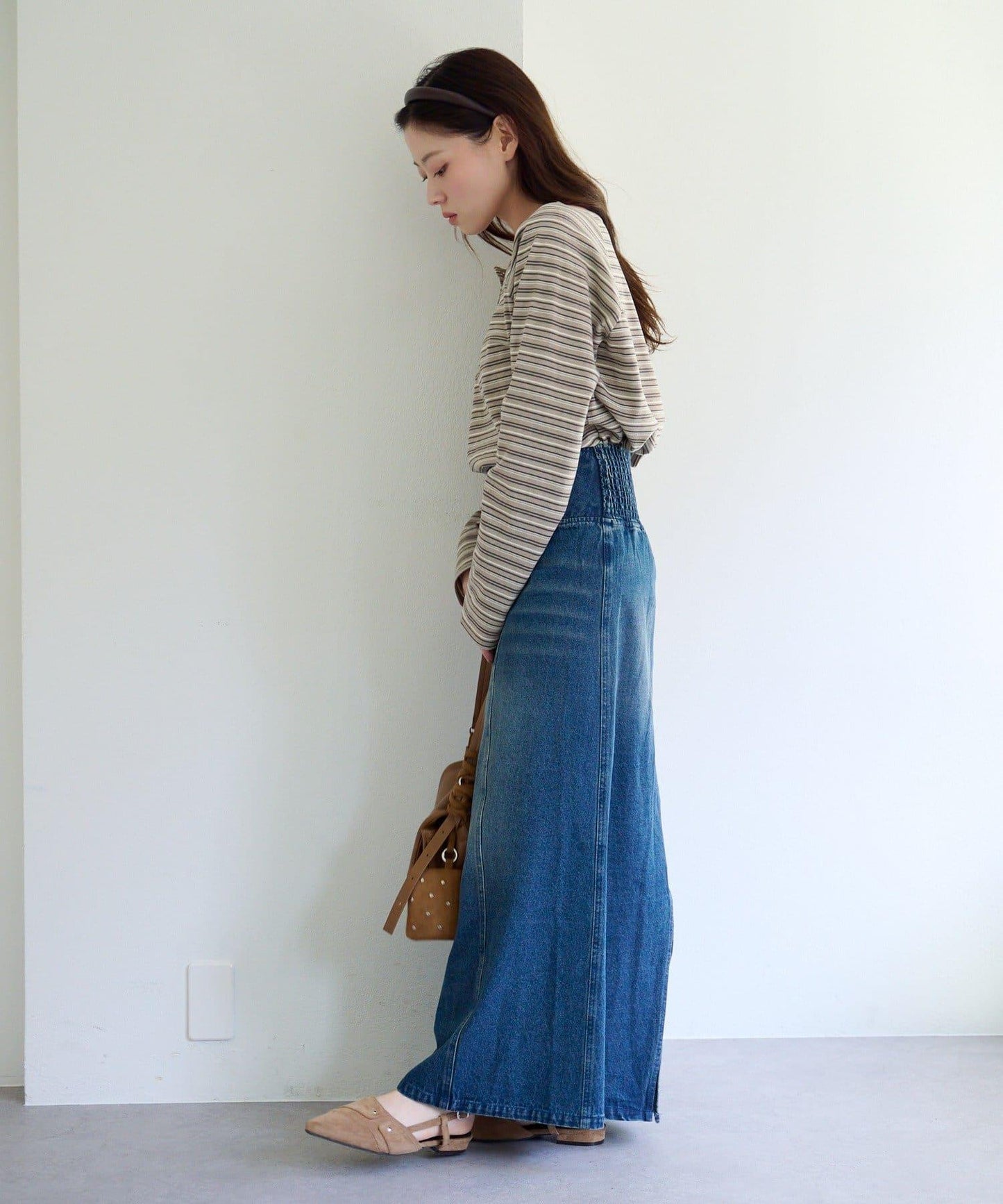 插肩露肩設計 TEE T恤