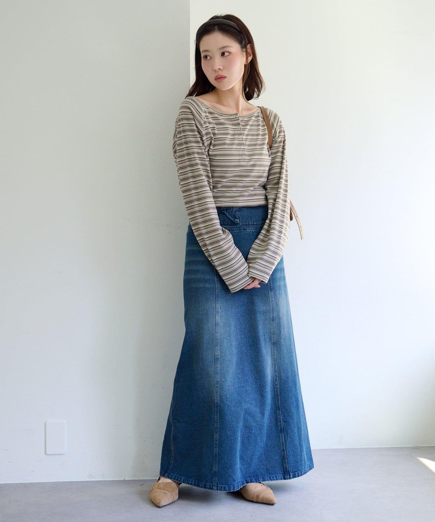 插肩露肩設計 TEE T恤