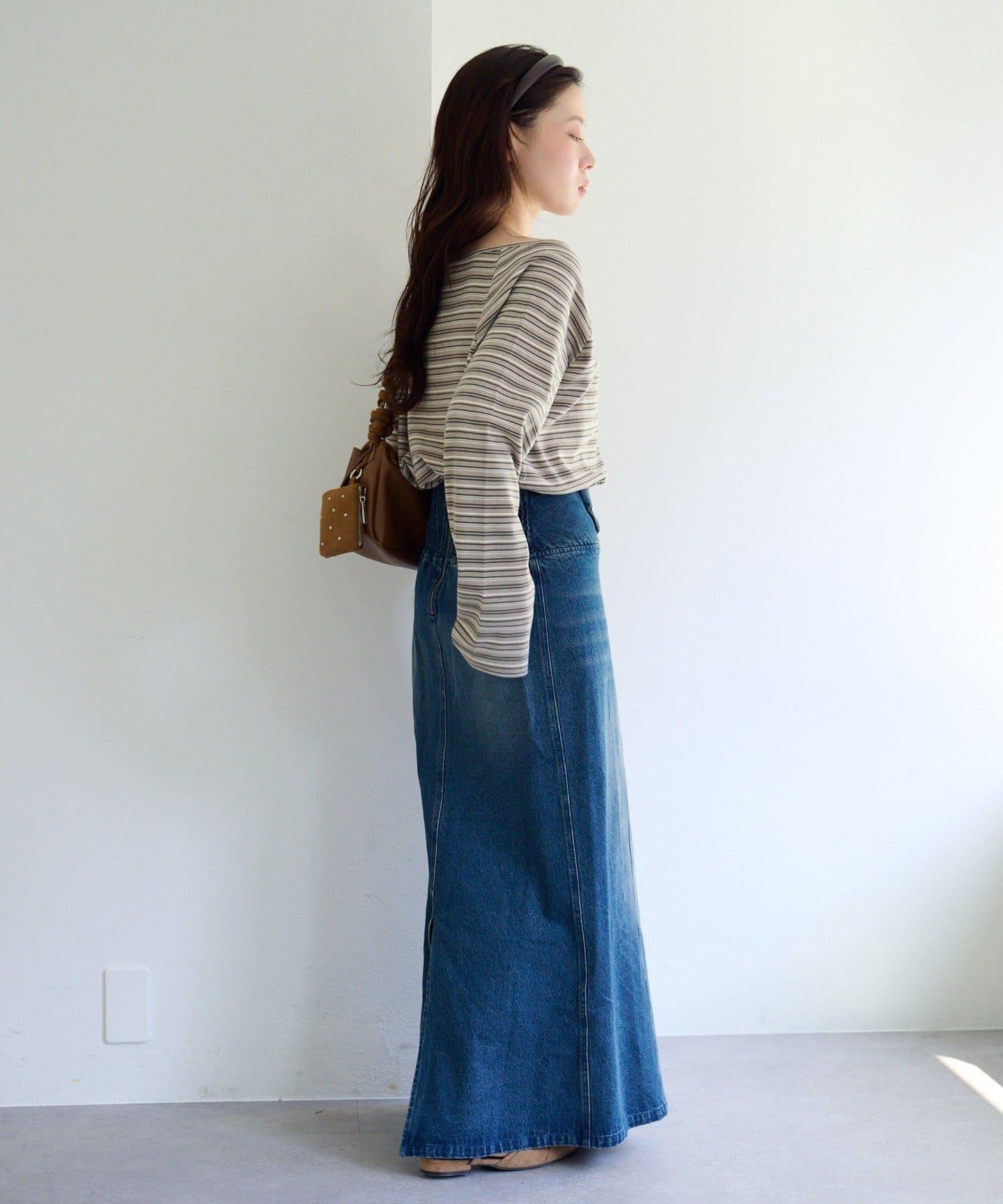 插肩露肩設計 TEE T恤