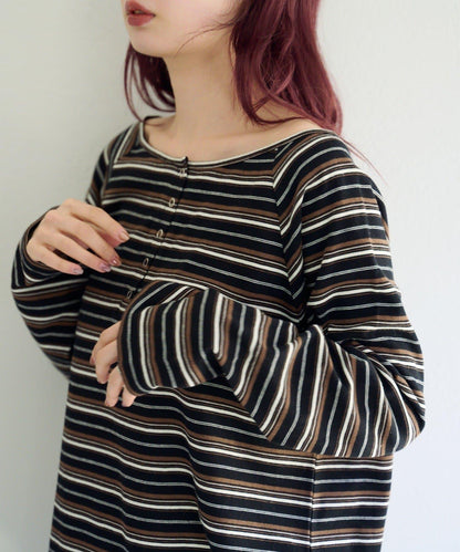 插肩露肩設計 TEE T恤