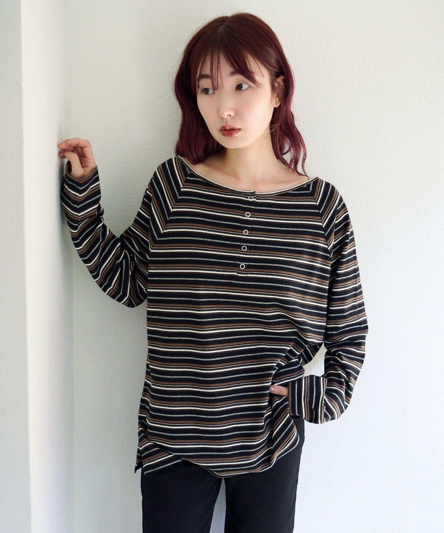 插肩露肩設計 TEE T恤